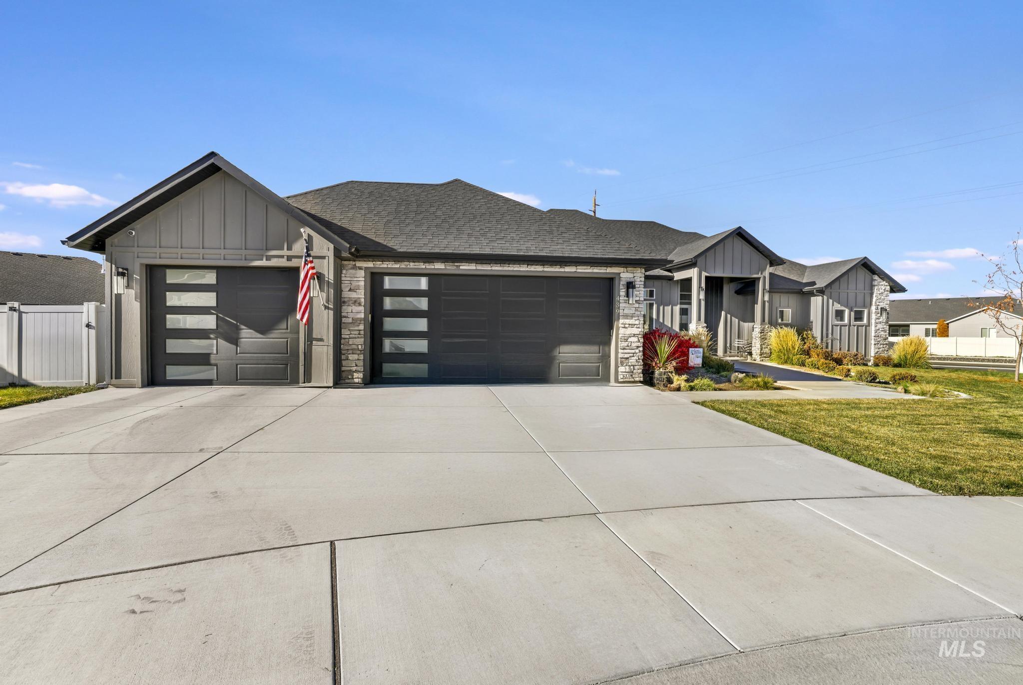439 N Meadowview Lane, Twin Falls, Idaho 83301, 4 Bedrooms, 3.5 Bathrooms, Residential For Sale, Price $740,000,MLS 98969216