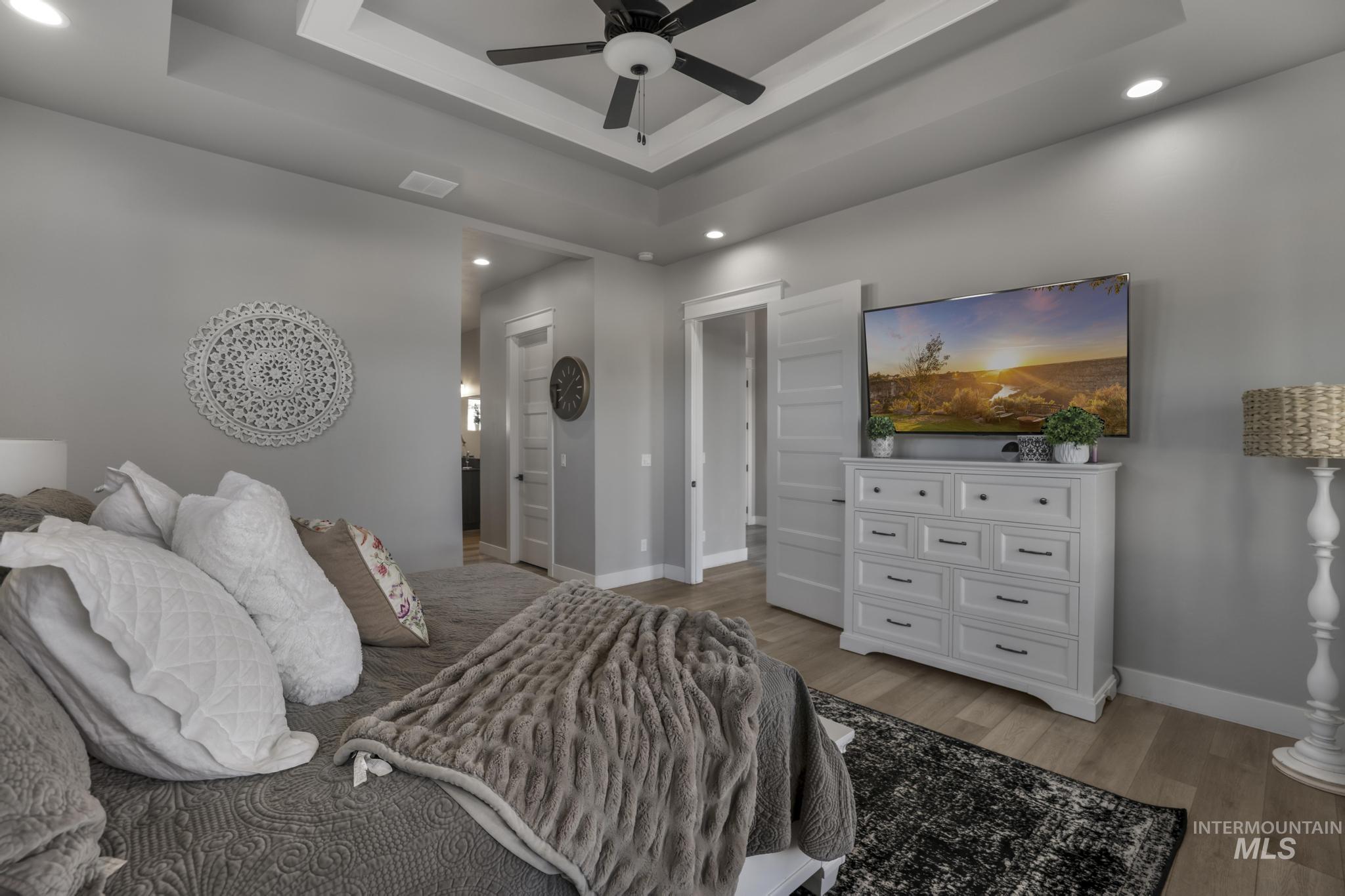 439 N Meadowview Lane, Twin Falls, Idaho 83301, 4 Bedrooms, 3.5 Bathrooms, Residential For Sale, Price $740,000,MLS 98969216