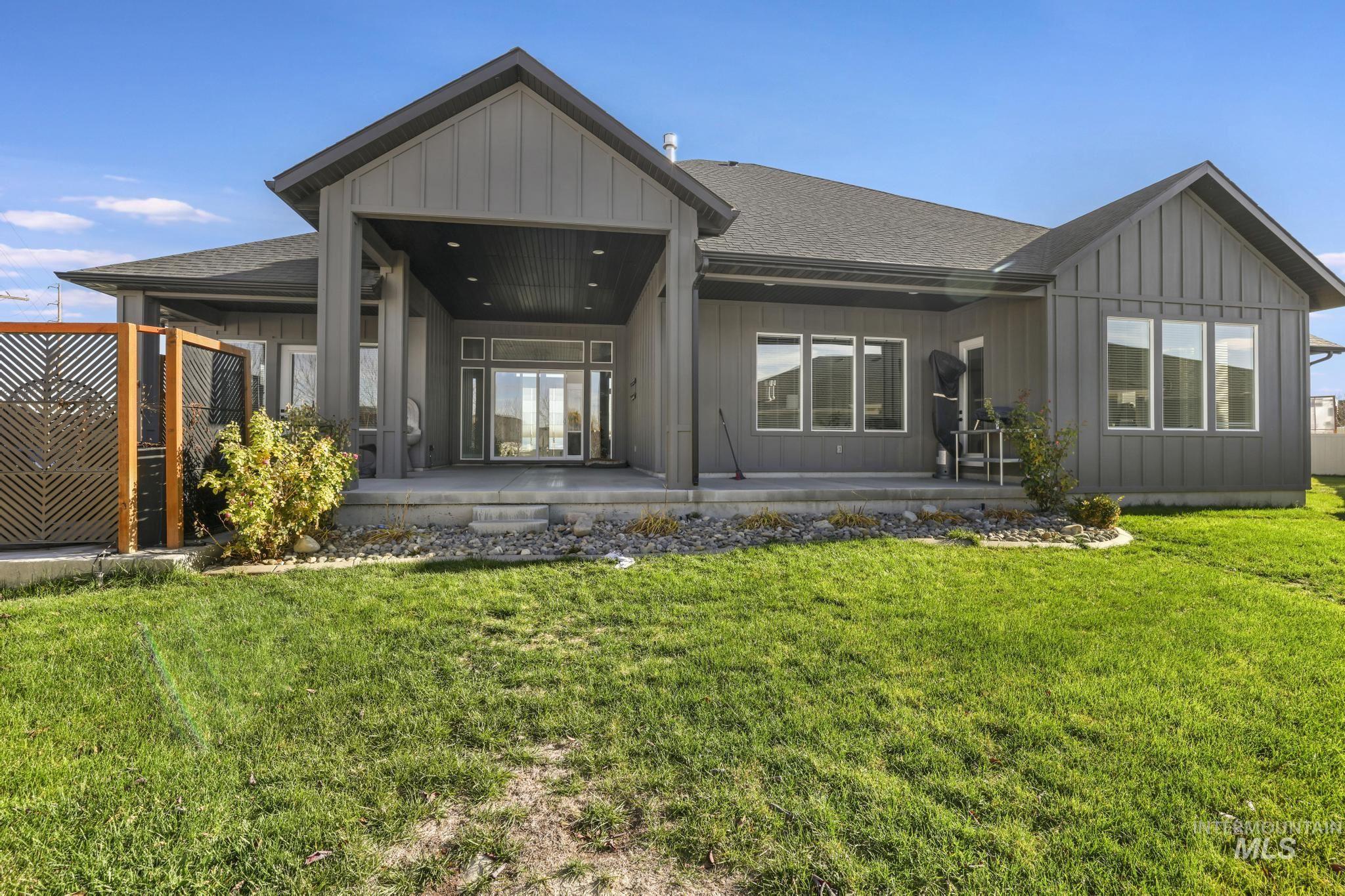 439 N Meadowview Lane, Twin Falls, Idaho 83301, 4 Bedrooms, 3.5 Bathrooms, Residential For Sale, Price $740,000,MLS 98969216