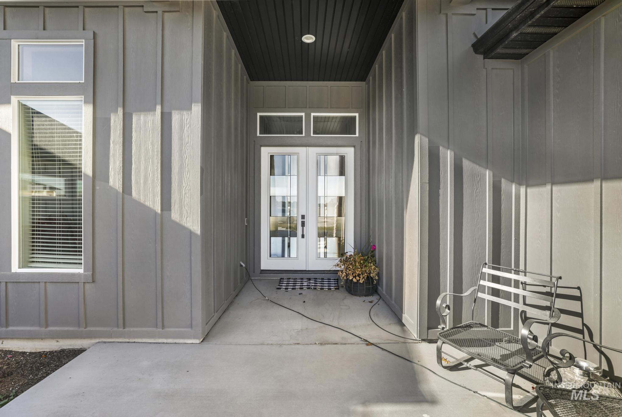 439 N Meadowview Lane, Twin Falls, Idaho 83301, 4 Bedrooms, 3.5 Bathrooms, Residential For Sale, Price $740,000,MLS 98969216