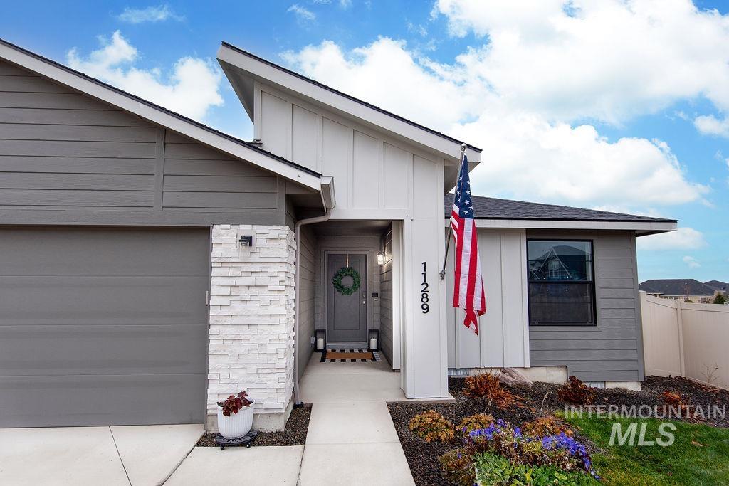 11289 W Langit St, Star, Idaho 83669, 3 Bedrooms, 2 Bathrooms, Residential For Sale, Price $499,999,MLS 98969217