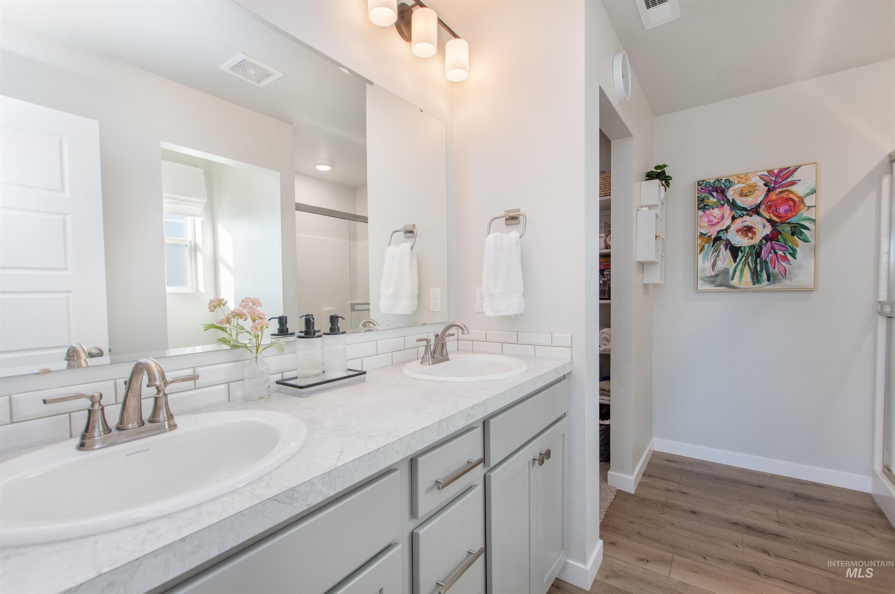 11289 W Langit St, Star, Idaho 83669, 3 Bedrooms, 2 Bathrooms, Residential For Sale, Price $499,999,MLS 98969217