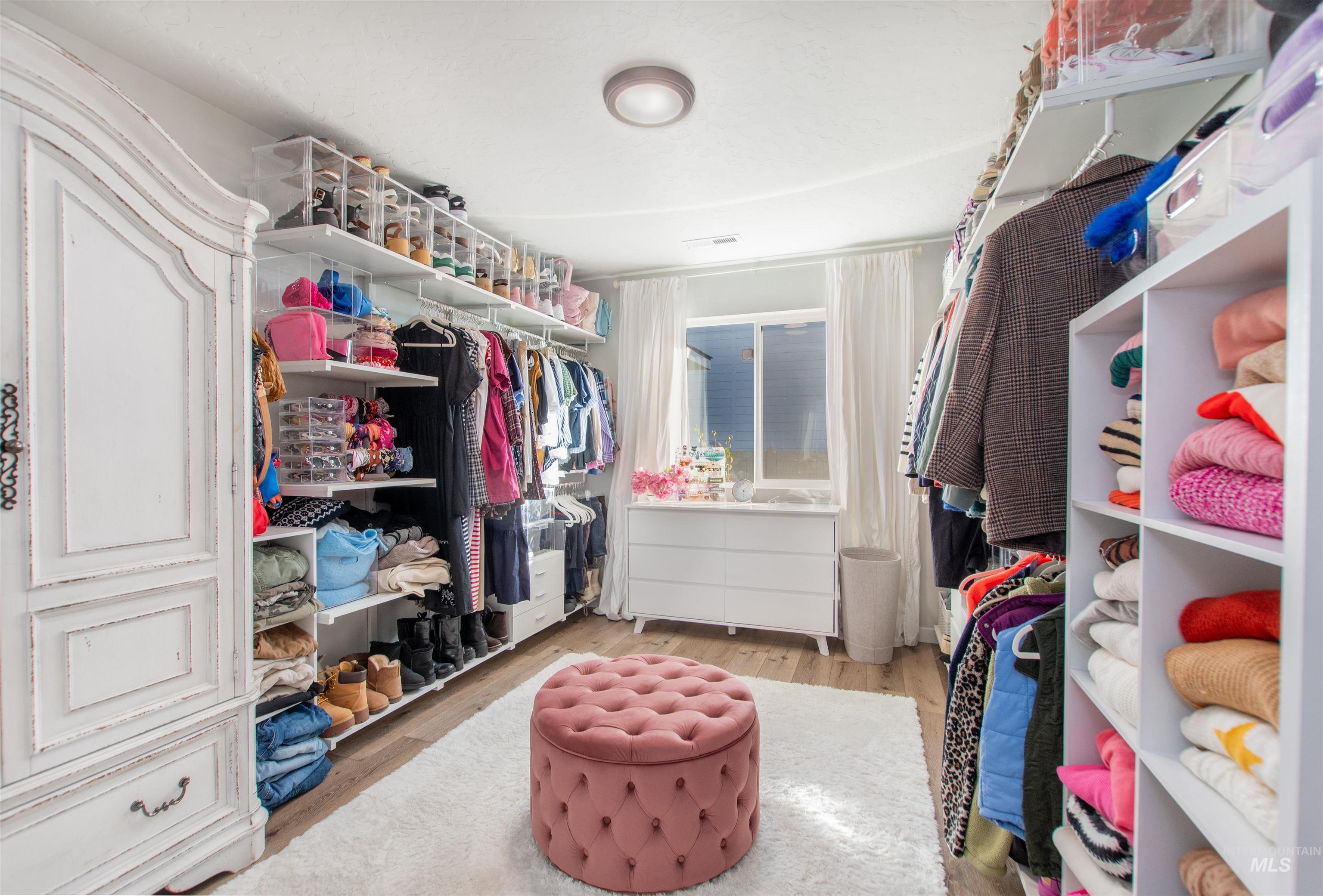 11289 W Langit St, Star, Idaho 83669, 3 Bedrooms, 2 Bathrooms, Residential For Sale, Price $499,999,MLS 98969217