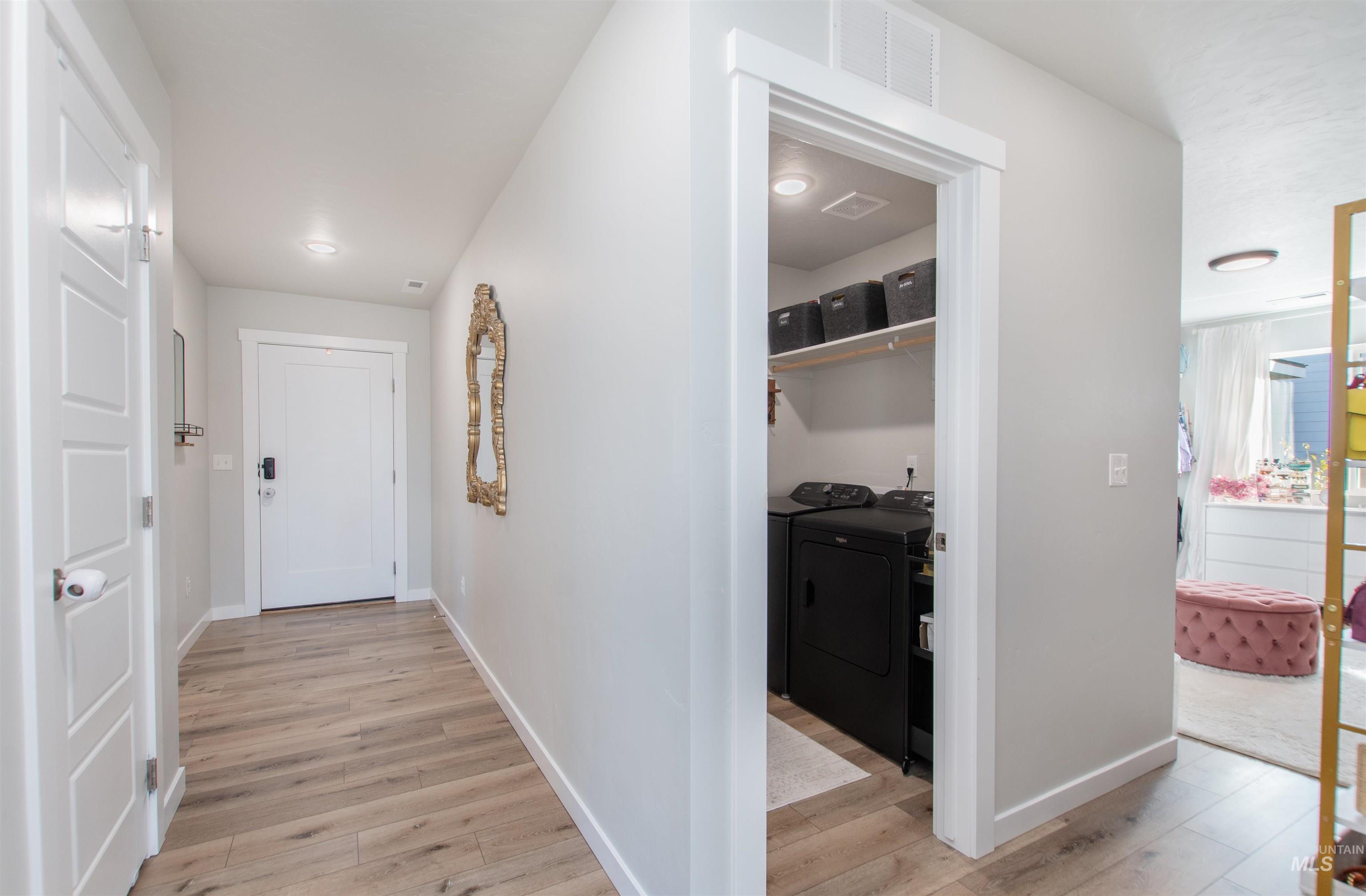 11289 W Langit St, Star, Idaho 83669, 3 Bedrooms, 2 Bathrooms, Residential For Sale, Price $499,999,MLS 98969217