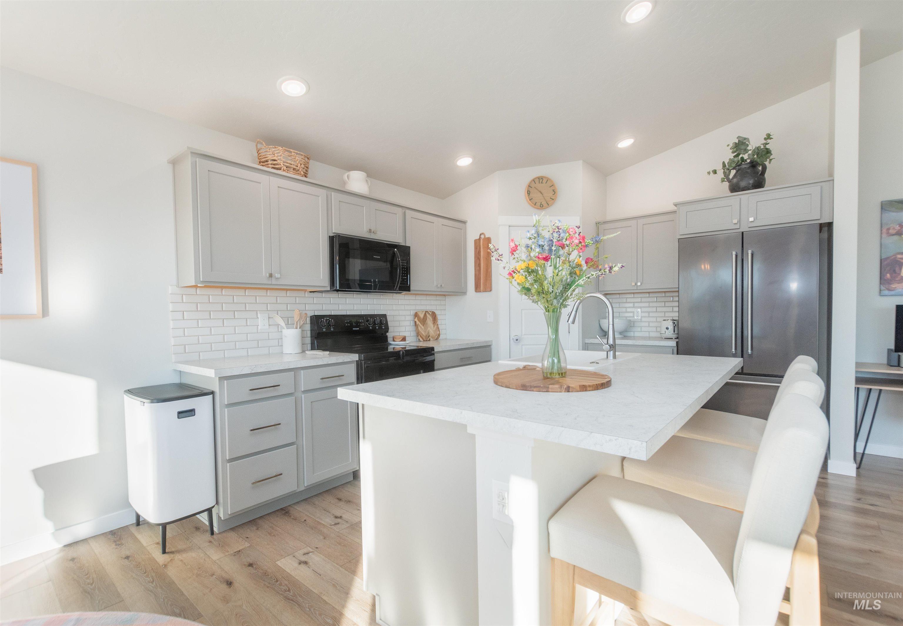 11289 W Langit St, Star, Idaho 83669, 3 Bedrooms, 2 Bathrooms, Residential For Sale, Price $499,999,MLS 98969217