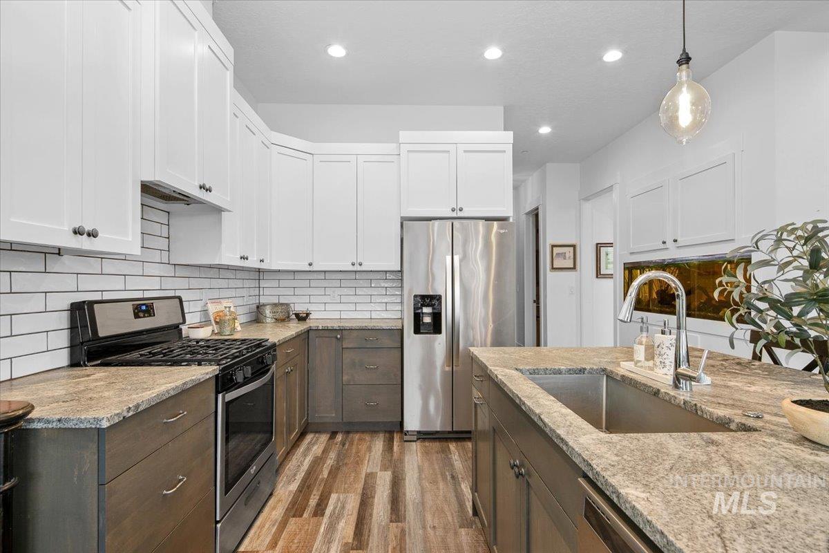 8629 Latimore, Middleton, Idaho 83644, 7 Bedrooms, 4.5 Bathrooms, Residential For Sale, Price $1,275,000,MLS 98969220