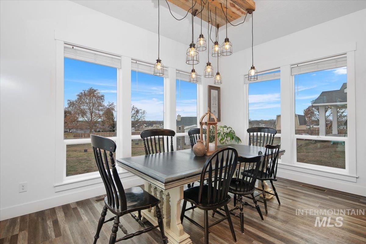 8629 Latimore, Middleton, Idaho 83644, 7 Bedrooms, 4.5 Bathrooms, Residential For Sale, Price $1,275,000,MLS 98969220