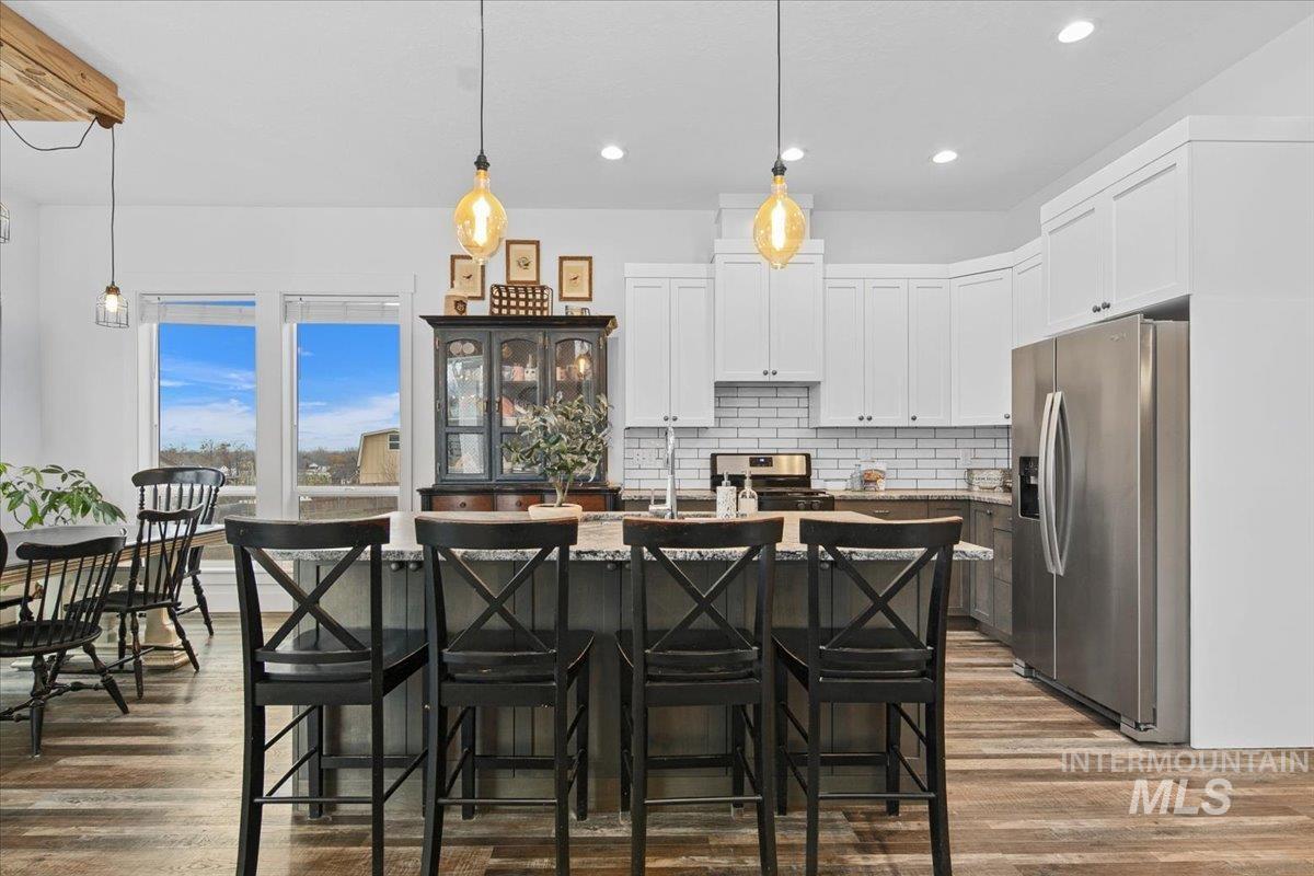 8629 Latimore, Middleton, Idaho 83644, 7 Bedrooms, 4.5 Bathrooms, Residential For Sale, Price $1,349,000,MLS 98969220