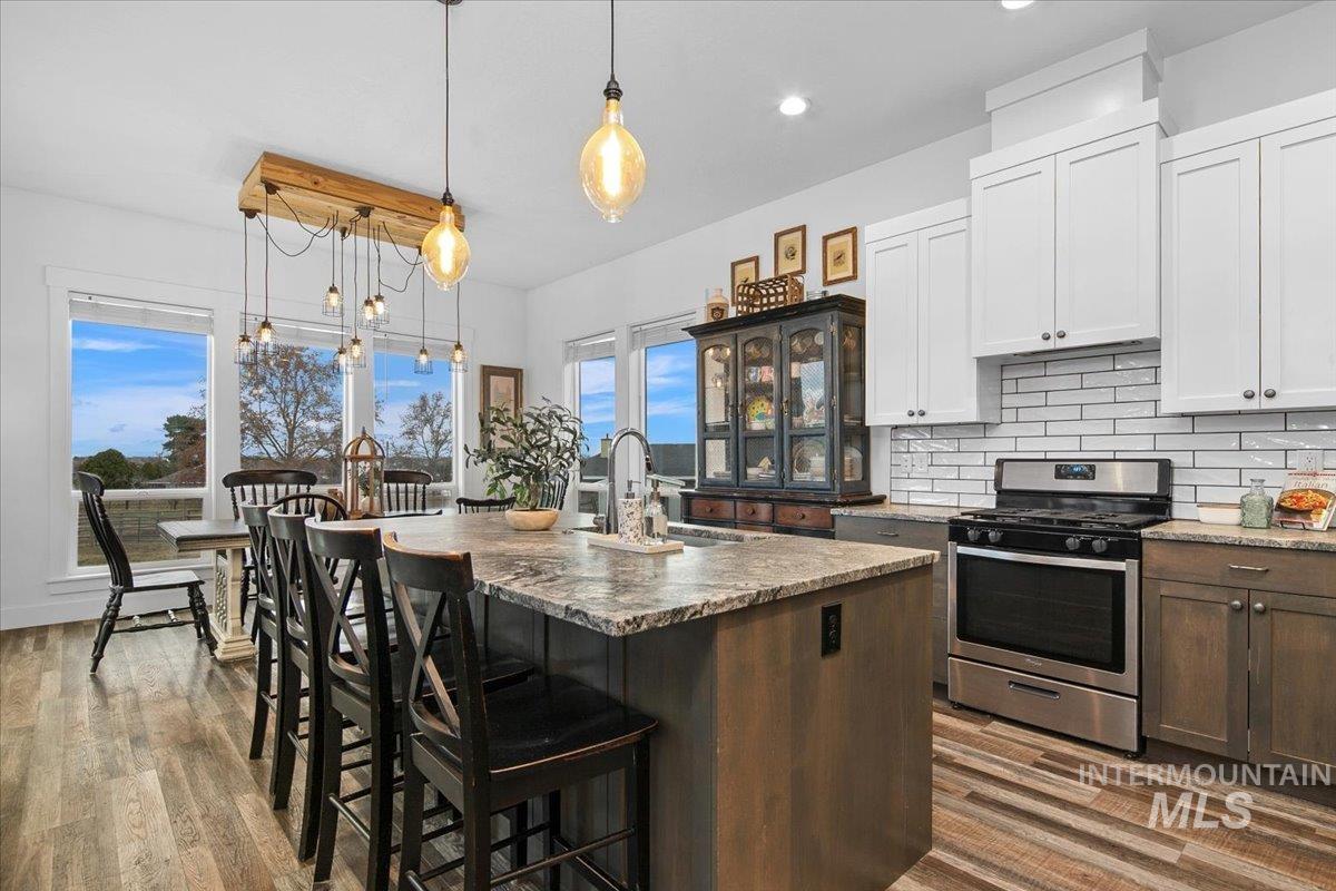 8629 Latimore, Middleton, Idaho 83644, 7 Bedrooms, 4.5 Bathrooms, Residential For Sale, Price $1,349,000,MLS 98969220