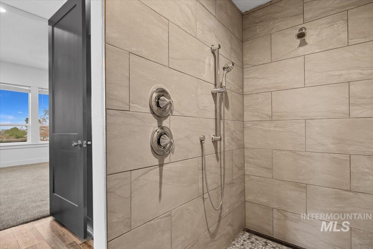 8629 Latimore, Middleton, Idaho 83644, 7 Bedrooms, 4.5 Bathrooms, Residential For Sale, Price $1,275,000,MLS 98969220