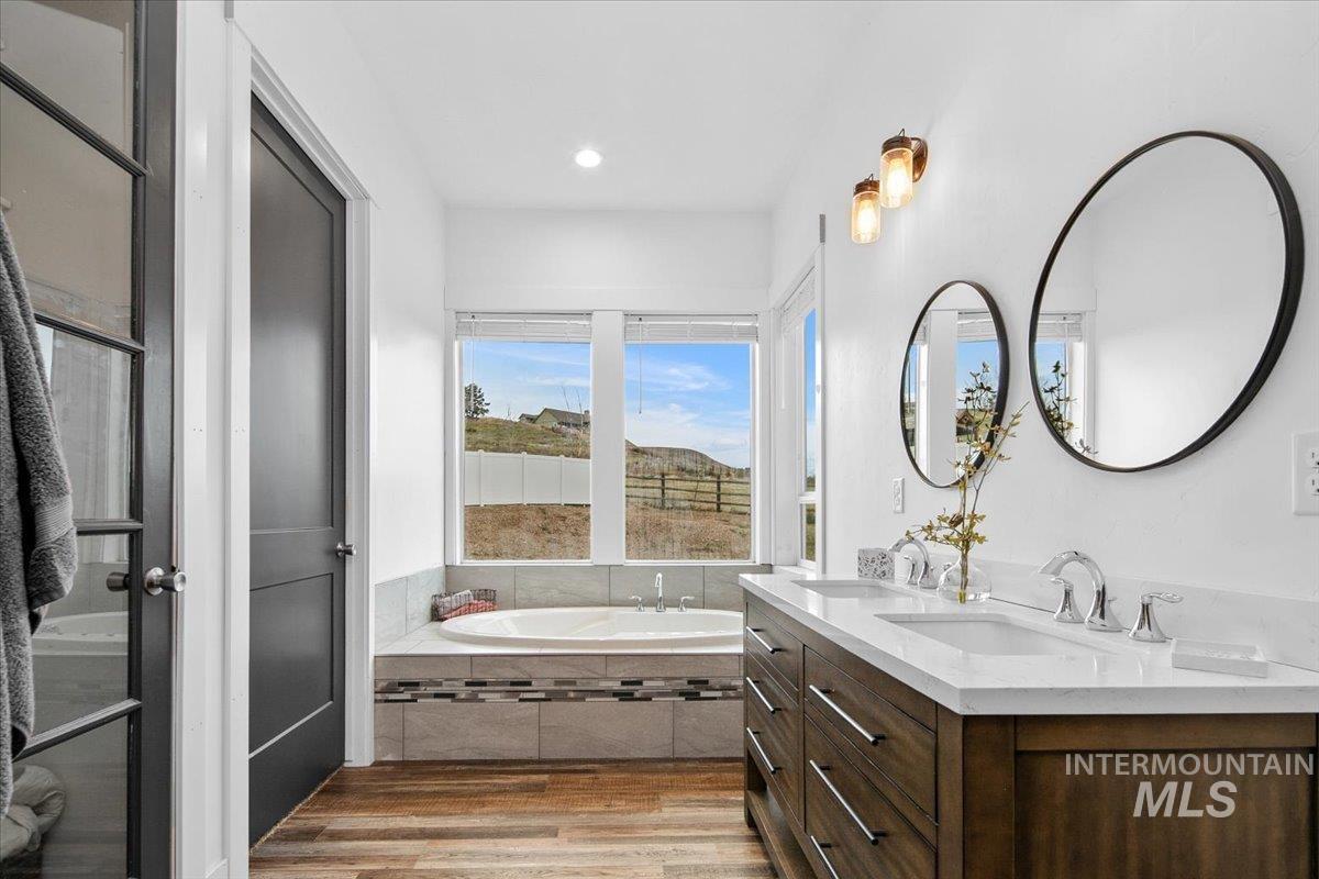 8629 Latimore, Middleton, Idaho 83644, 7 Bedrooms, 4.5 Bathrooms, Residential For Sale, Price $1,275,000,MLS 98969220