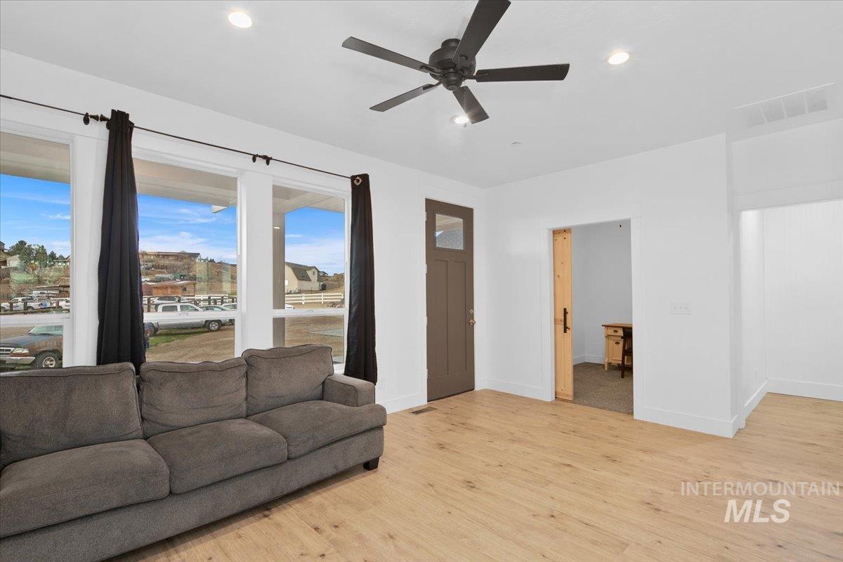 8629 Latimore, Middleton, Idaho 83644, 7 Bedrooms, 4.5 Bathrooms, Residential For Sale, Price $1,275,000,MLS 98969220