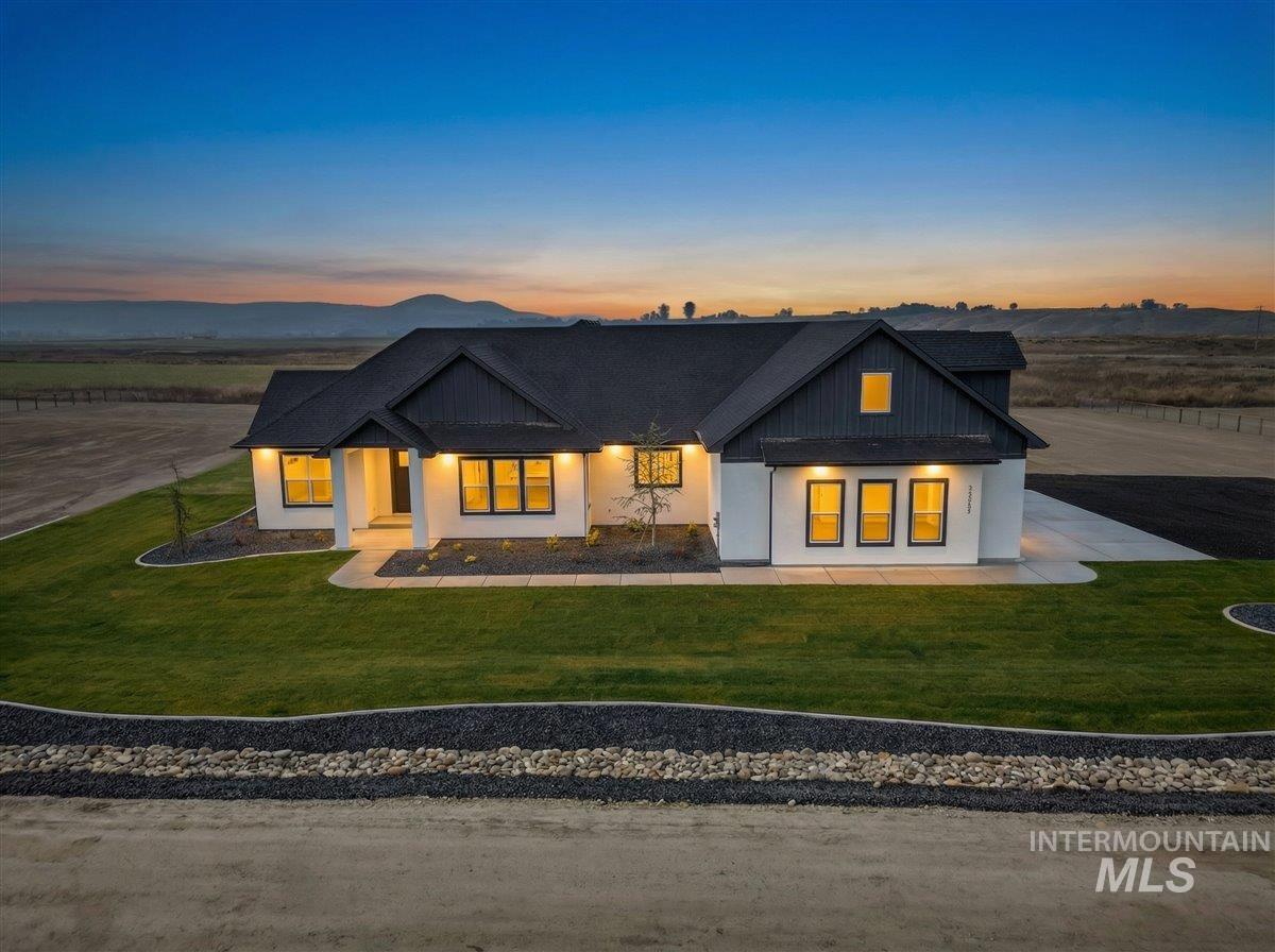 25889 Clydesdale Lane, Parma, Idaho 83660, 4 Bedrooms, 3.5 Bathrooms, Residential For Sale, Price $1,150,000,MLS 98969221