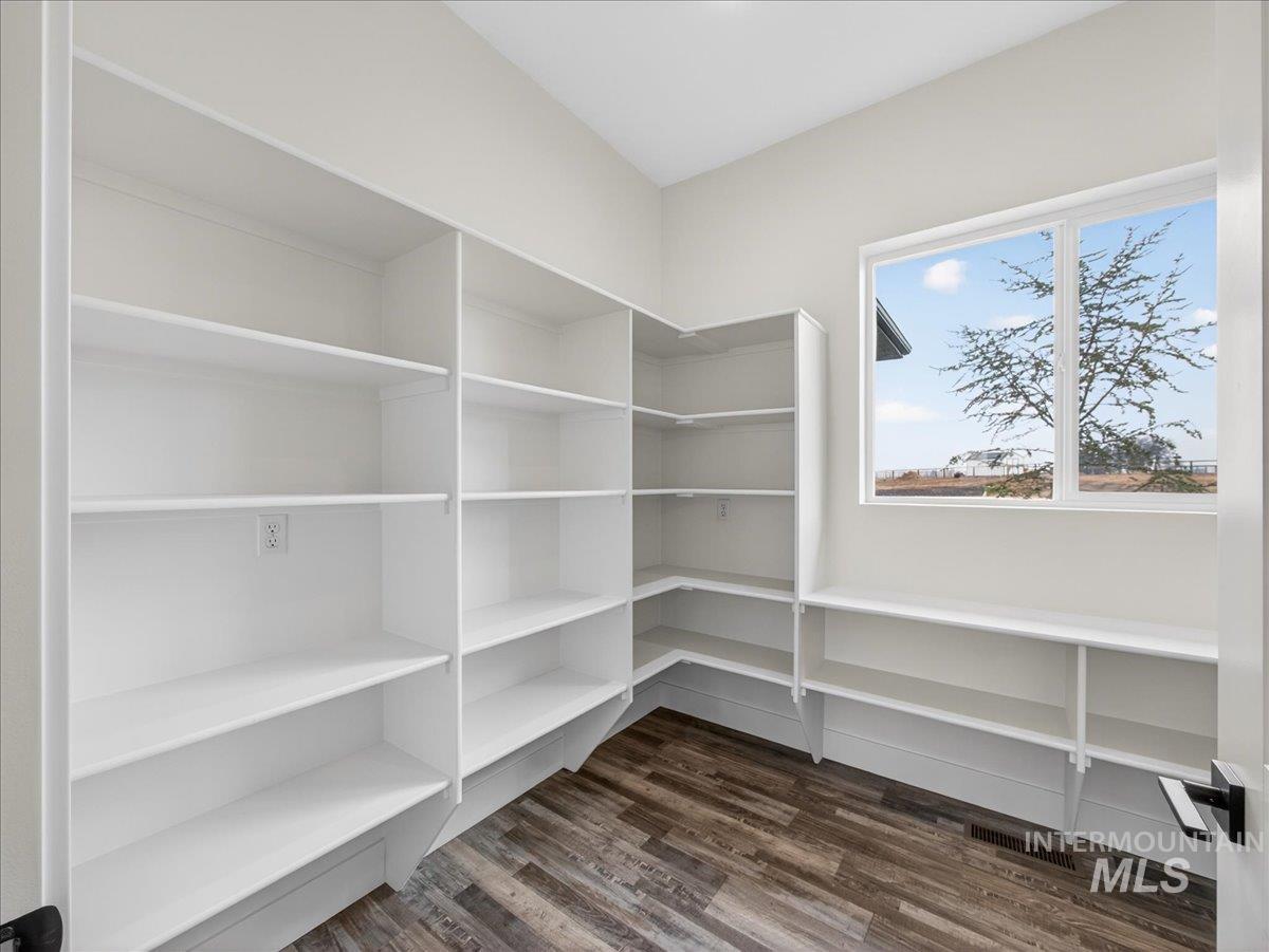 25889 Clydesdale Lane, Parma, Idaho 83660, 4 Bedrooms, 3.5 Bathrooms, Residential For Sale, Price $1,150,000,MLS 98969221