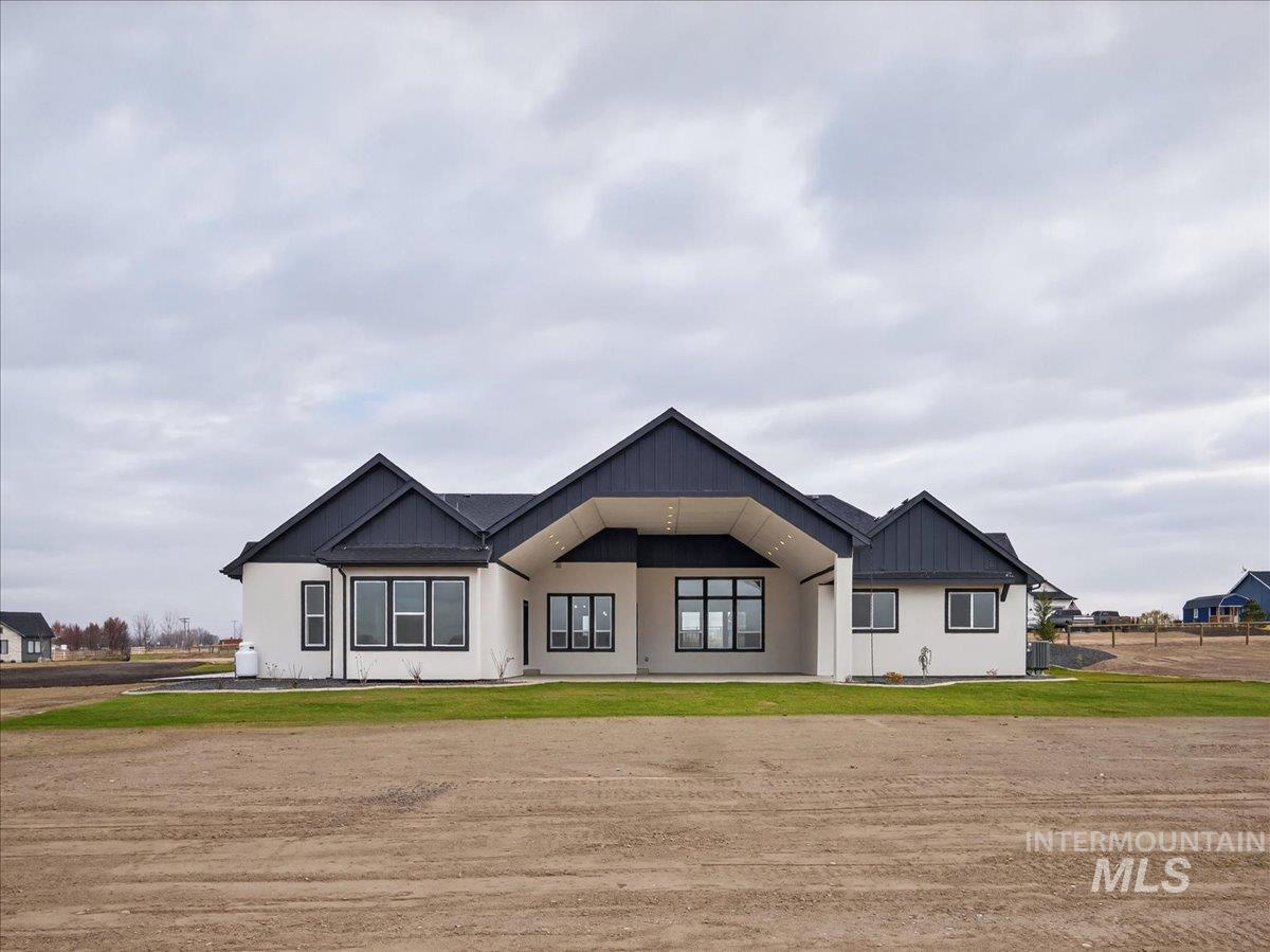 25889 Clydesdale Lane, Parma, Idaho 83660, 4 Bedrooms, 3.5 Bathrooms, Residential For Sale, Price $1,150,000,MLS 98969221