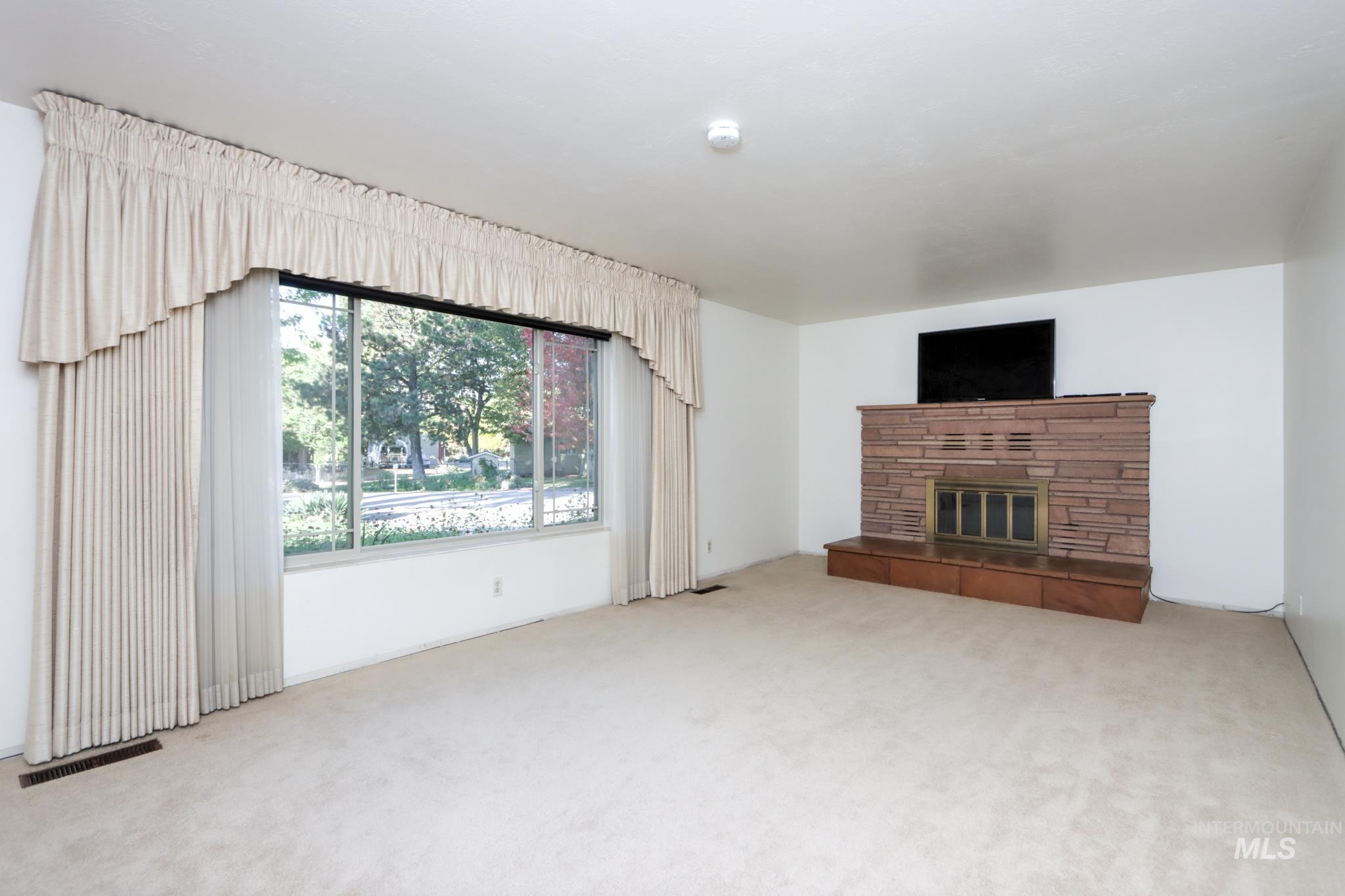 2106 N Cribbens Street, Boise, Idaho 83713, 4 Bedrooms, 3.5 Bathrooms, Residential For Sale, Price $899,000,MLS 98969222