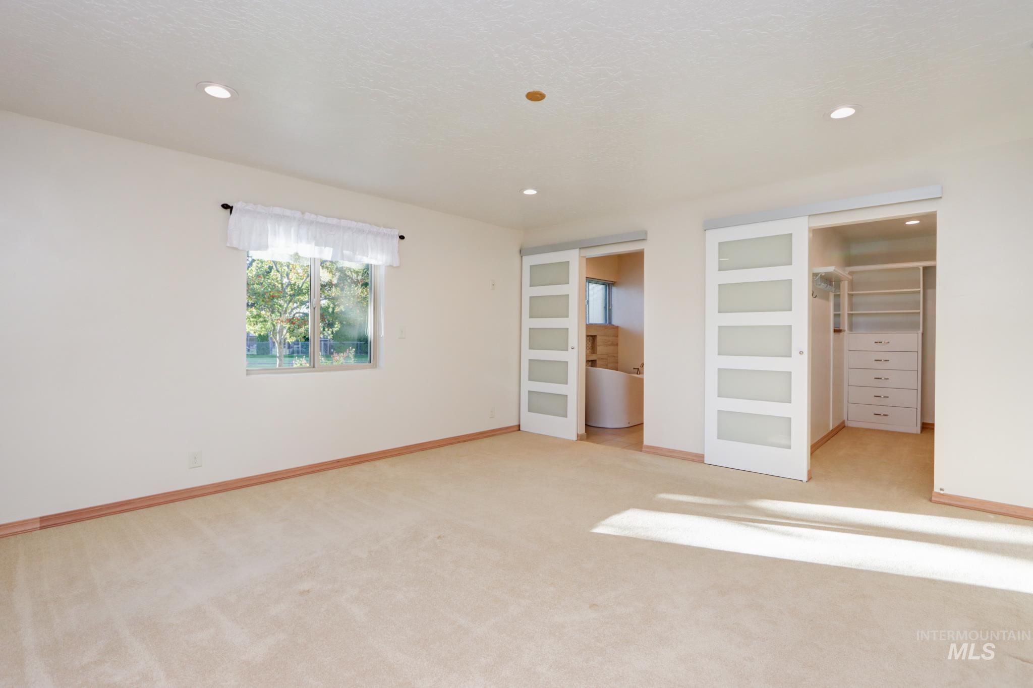 2106 N Cribbens Street, Boise, Idaho 83713, 4 Bedrooms, 3.5 Bathrooms, Residential For Sale, Price $899,000,MLS 98969222