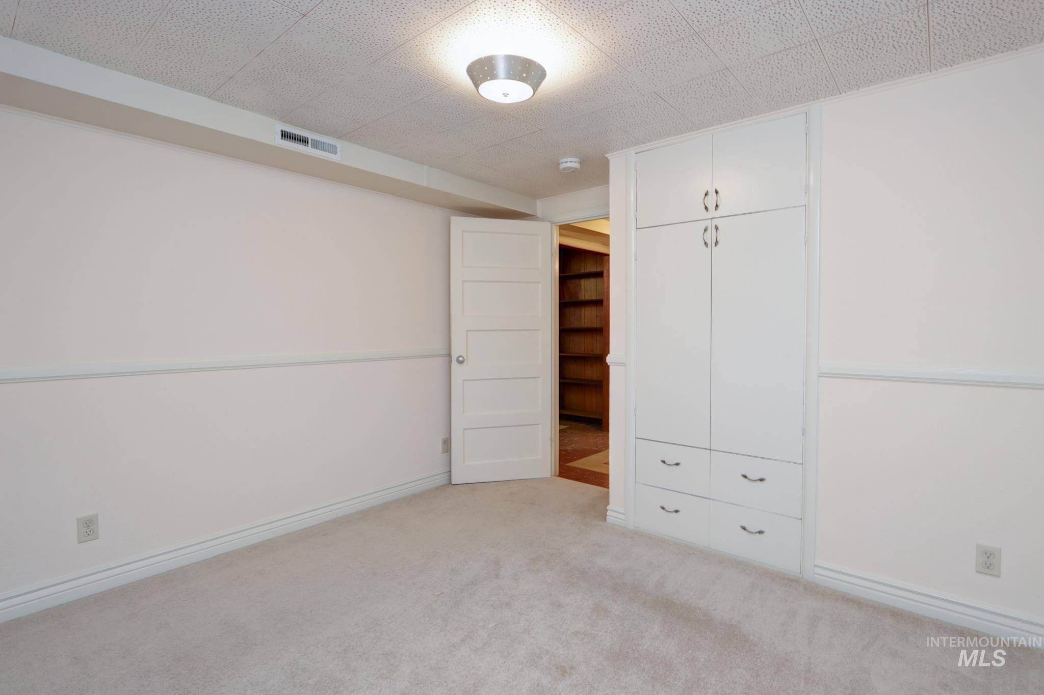 2106 N Cribbens Street, Boise, Idaho 83713, 4 Bedrooms, 3.5 Bathrooms, Residential For Sale, Price $899,000,MLS 98969222