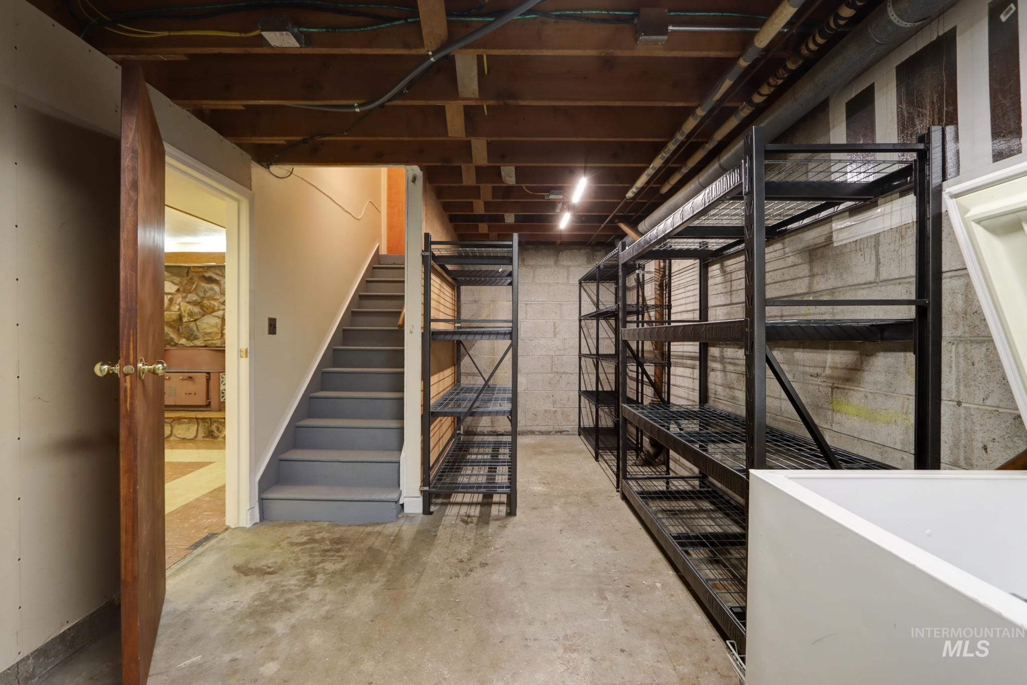 2106 N Cribbens Street, Boise, Idaho 83713, 4 Bedrooms, 3.5 Bathrooms, Residential For Sale, Price $899,000,MLS 98969222