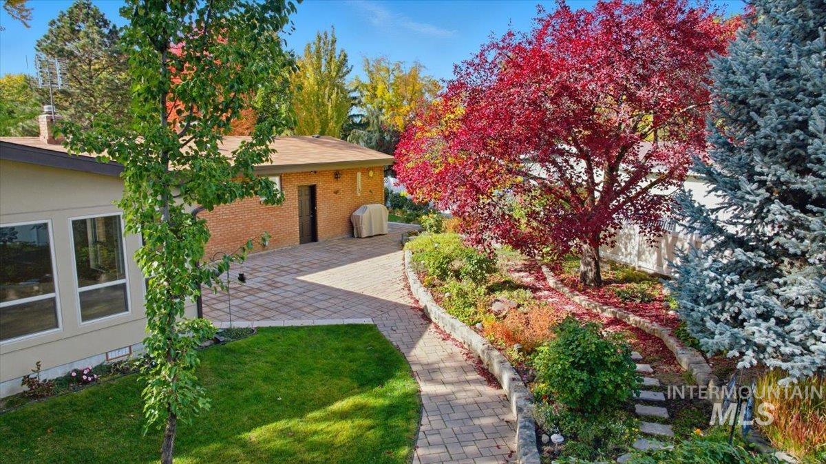 2106 N Cribbens Street, Boise, Idaho 83713, 4 Bedrooms, 3.5 Bathrooms, Residential For Sale, Price $899,000,MLS 98969222