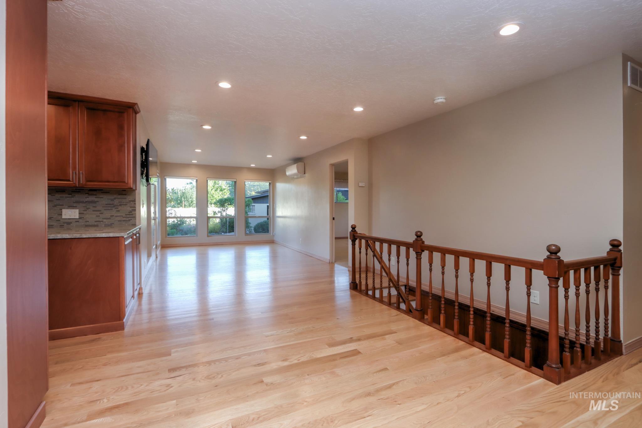 2106 N Cribbens Street, Boise, Idaho 83713, 4 Bedrooms, 3.5 Bathrooms, Residential For Sale, Price $899,000,MLS 98969222