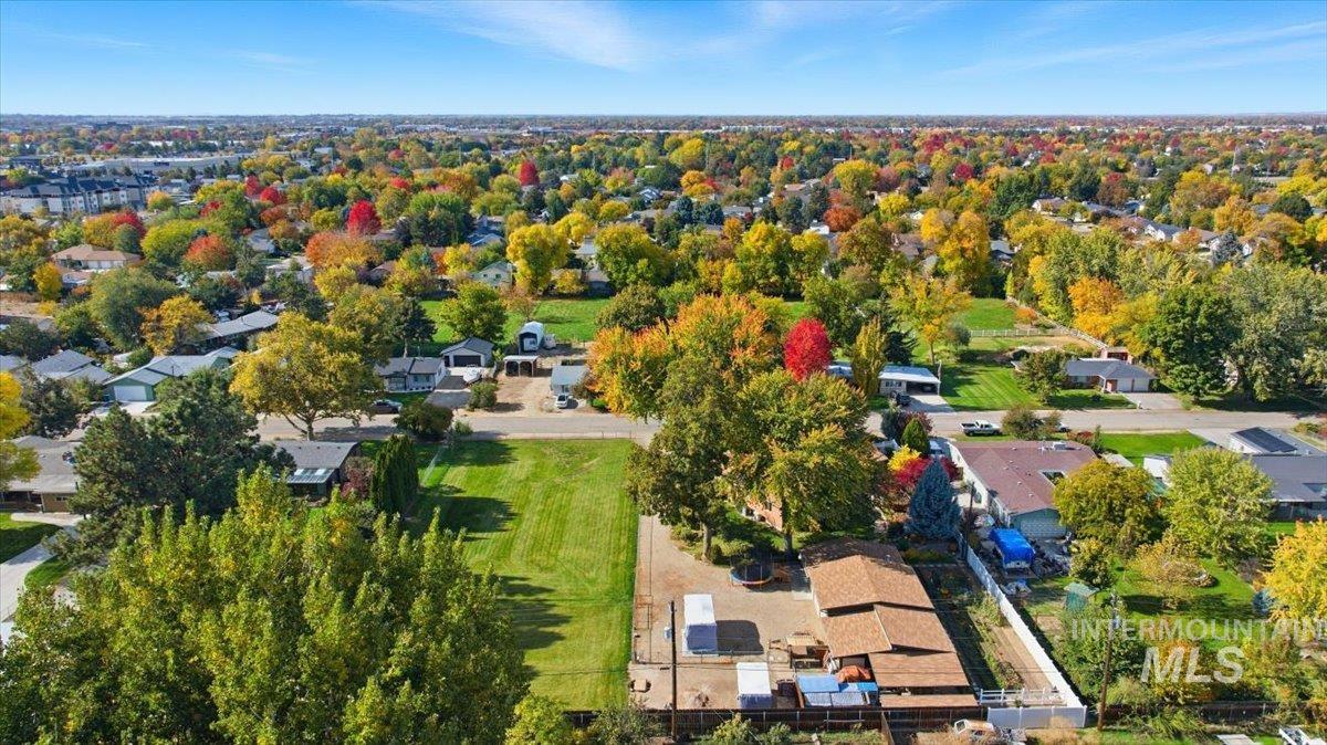 2106 N Cribbens Street, Boise, Idaho 83713, 4 Bedrooms, 3.5 Bathrooms, Residential For Sale, Price $899,000,MLS 98969222