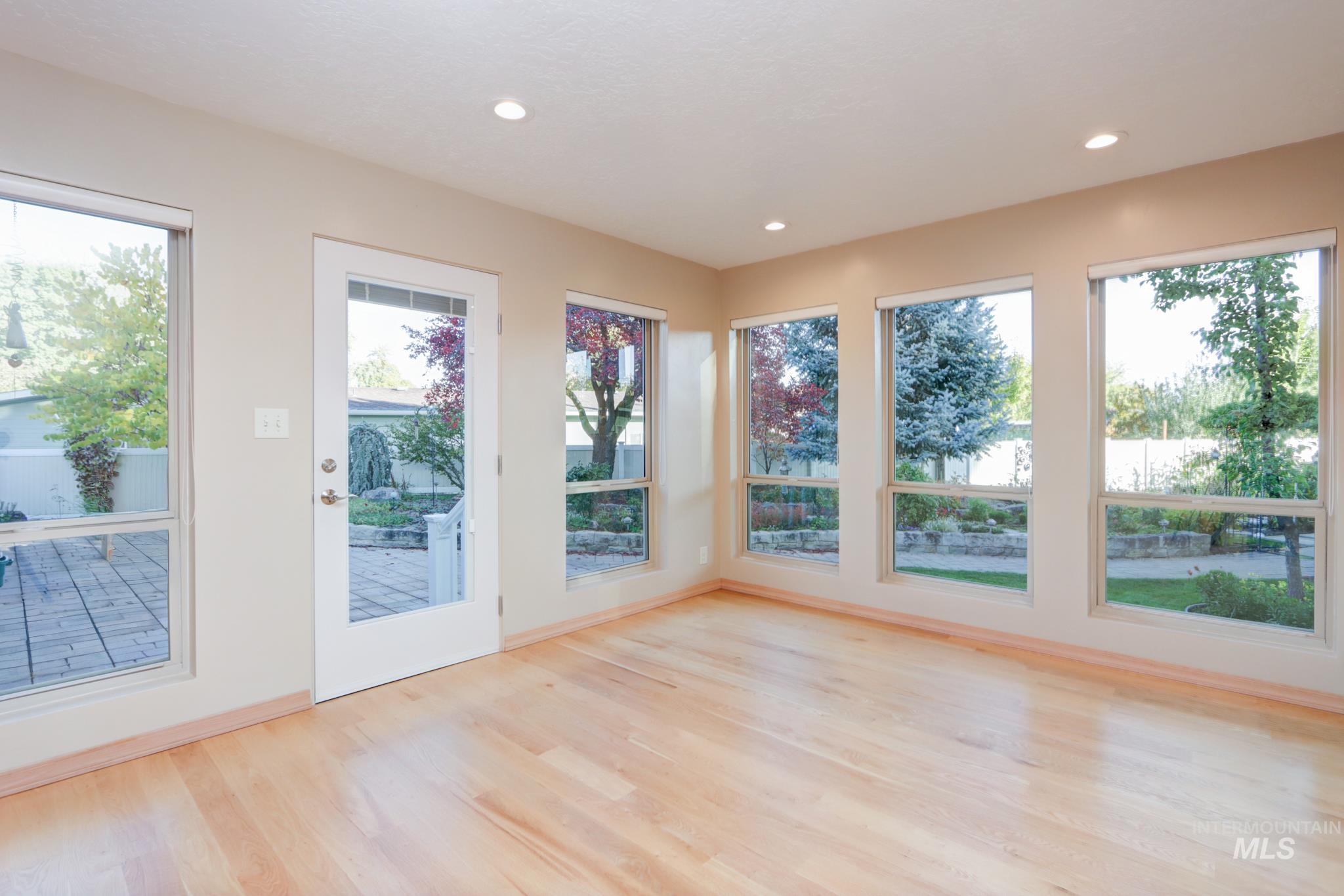 2106 N Cribbens Street, Boise, Idaho 83713, 4 Bedrooms, 3.5 Bathrooms, Residential For Sale, Price $899,000,MLS 98969222