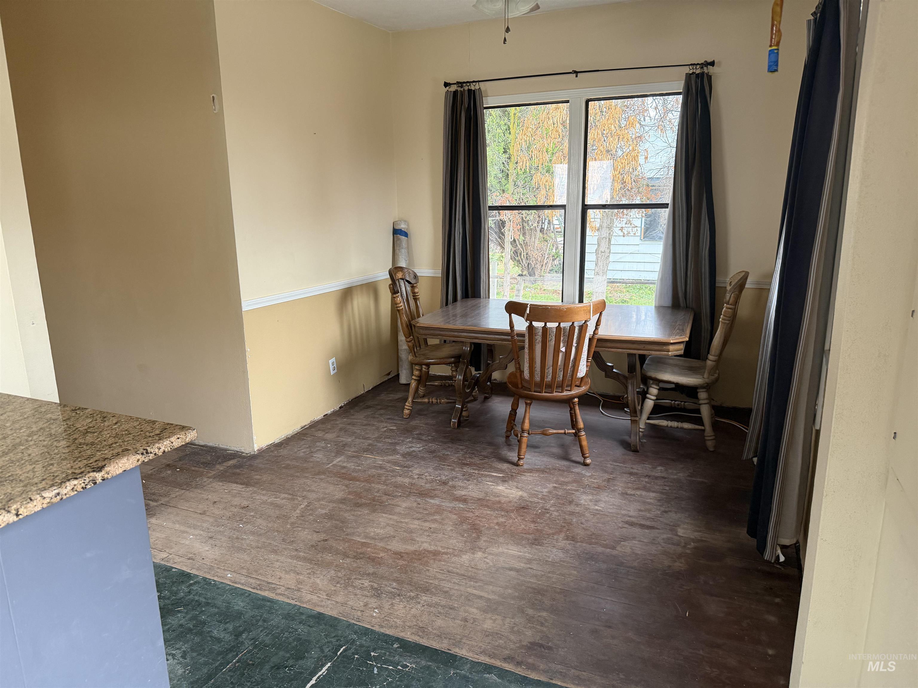 28554 Highway 18, Parma, Idaho 83660, 2 Bedrooms, 1 Bathroom, Residential For Sale, Price $199,900,MLS 98969229