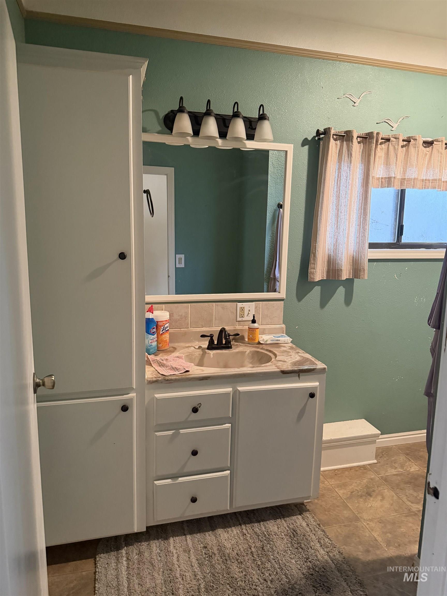 28554 Highway 18, Parma, Idaho 83660, 2 Bedrooms, 1 Bathroom, Residential For Sale, Price $199,900,MLS 98969229