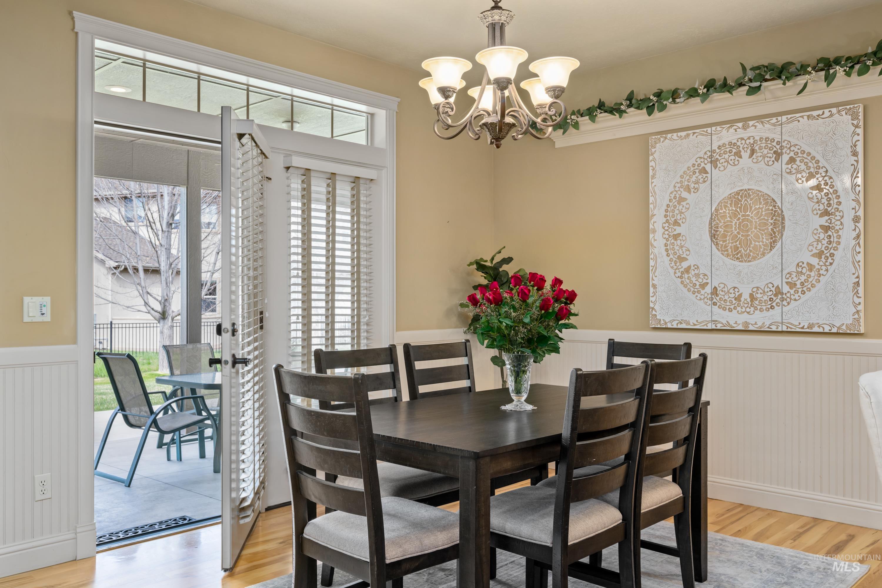 647 W Water Grove Drive, Eagle, Idaho 83616, 5 Bedrooms, 4.5 Bathrooms, Residential For Sale, Price $1,225,000,MLS 98969240