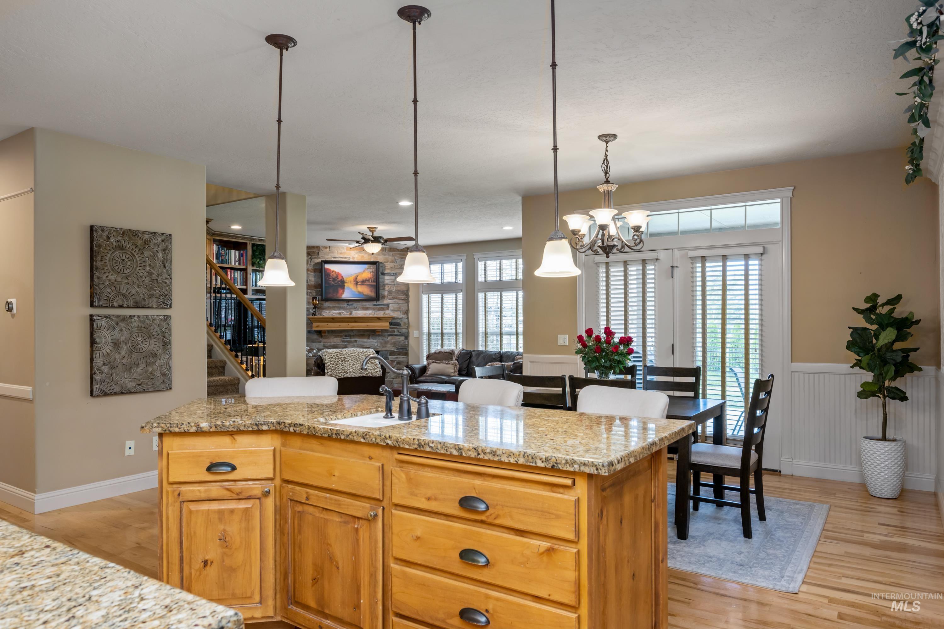 647 W Water Grove Drive, Eagle, Idaho 83616, 5 Bedrooms, 4.5 Bathrooms, Residential For Sale, Price $1,225,000,MLS 98969240