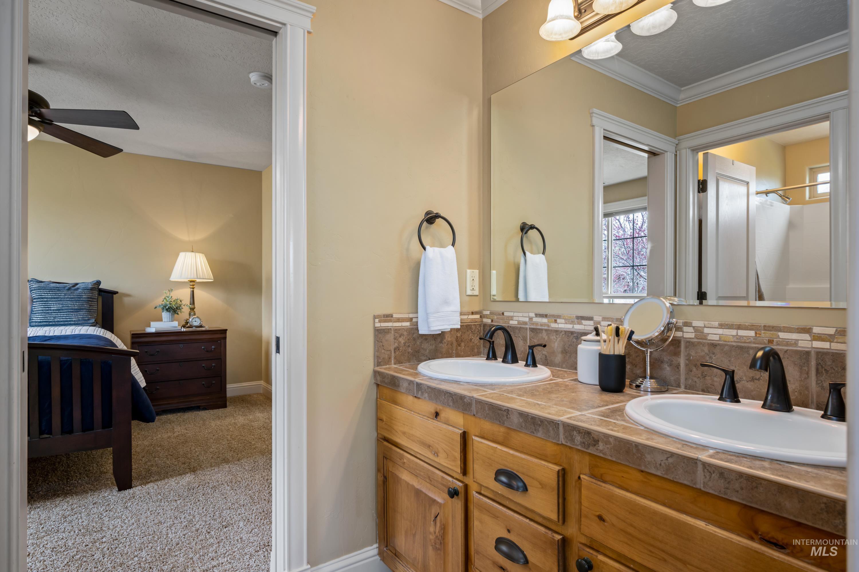 647 W Water Grove Drive, Eagle, Idaho 83616, 5 Bedrooms, 4.5 Bathrooms, Residential For Sale, Price $1,225,000,MLS 98969240