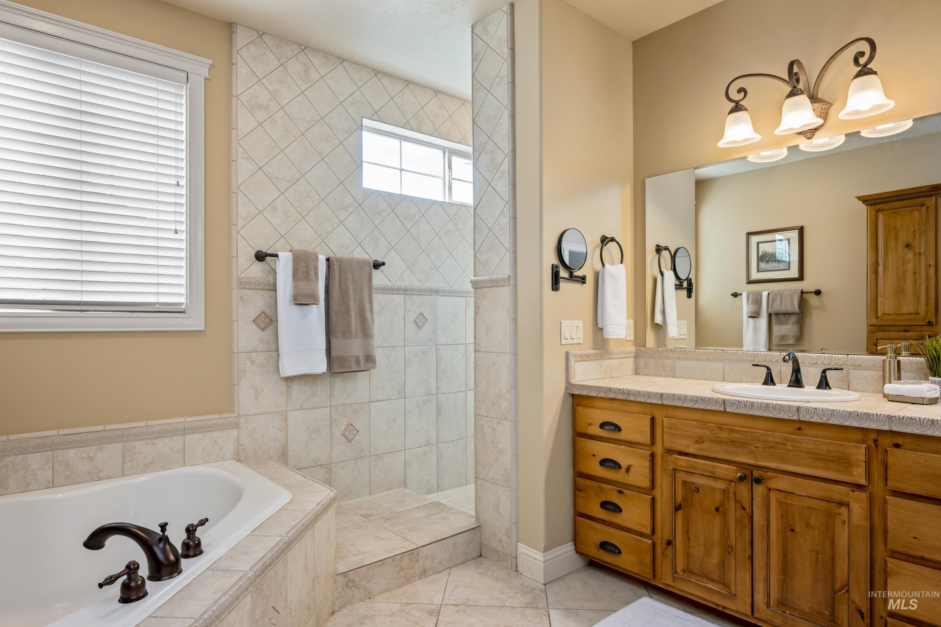 647 W Water Grove Drive, Eagle, Idaho 83616, 5 Bedrooms, 4.5 Bathrooms, Residential For Sale, Price $1,225,000,MLS 98969240