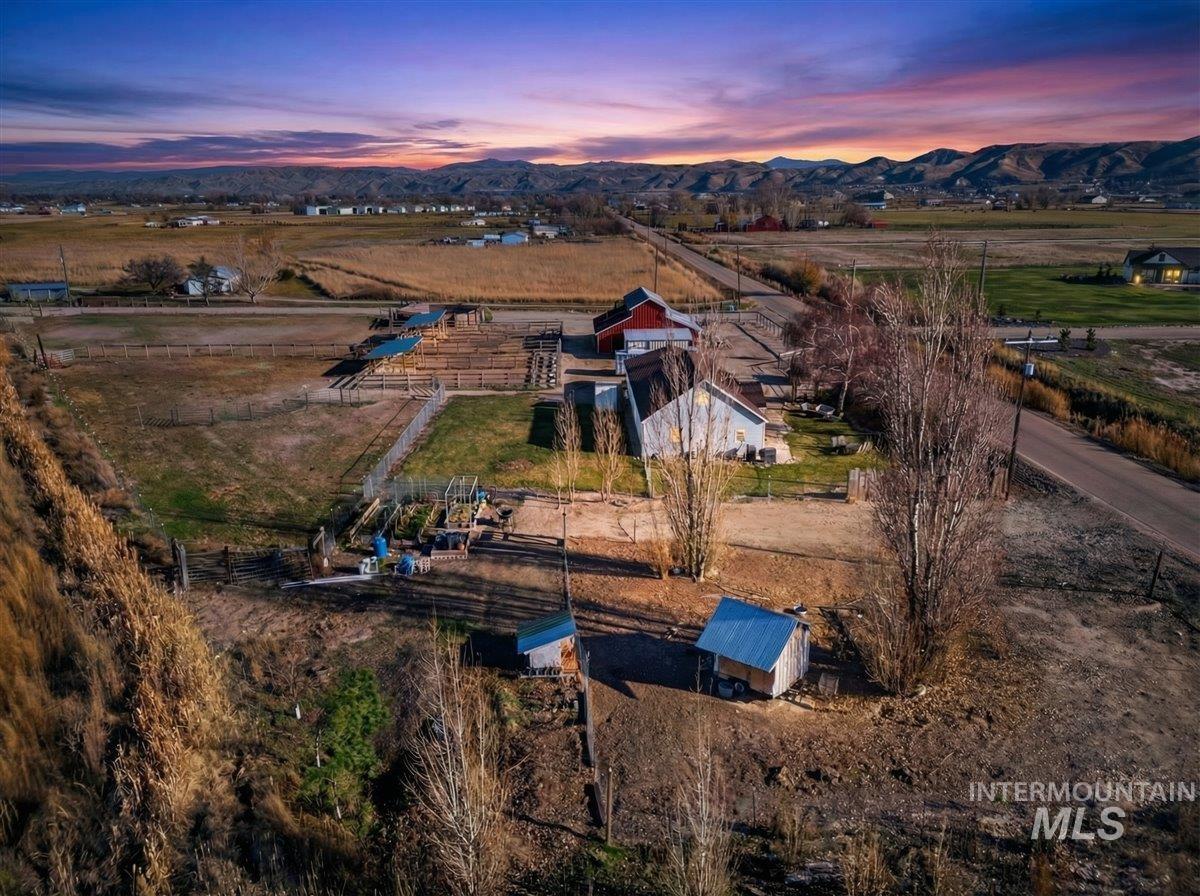 2588 W Sales Yard Road, Emmett, Idaho 83617, 3 Bedrooms, 1 Bathroom, Residential For Sale, Price $775,000,MLS 98969246