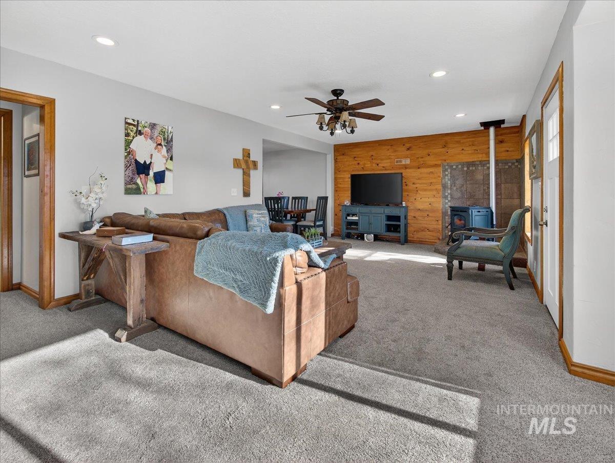 2588 W Sales Yard Road, Emmett, Idaho 83617, 3 Bedrooms, 1 Bathroom, Residential For Sale, Price $775,000,MLS 98969246