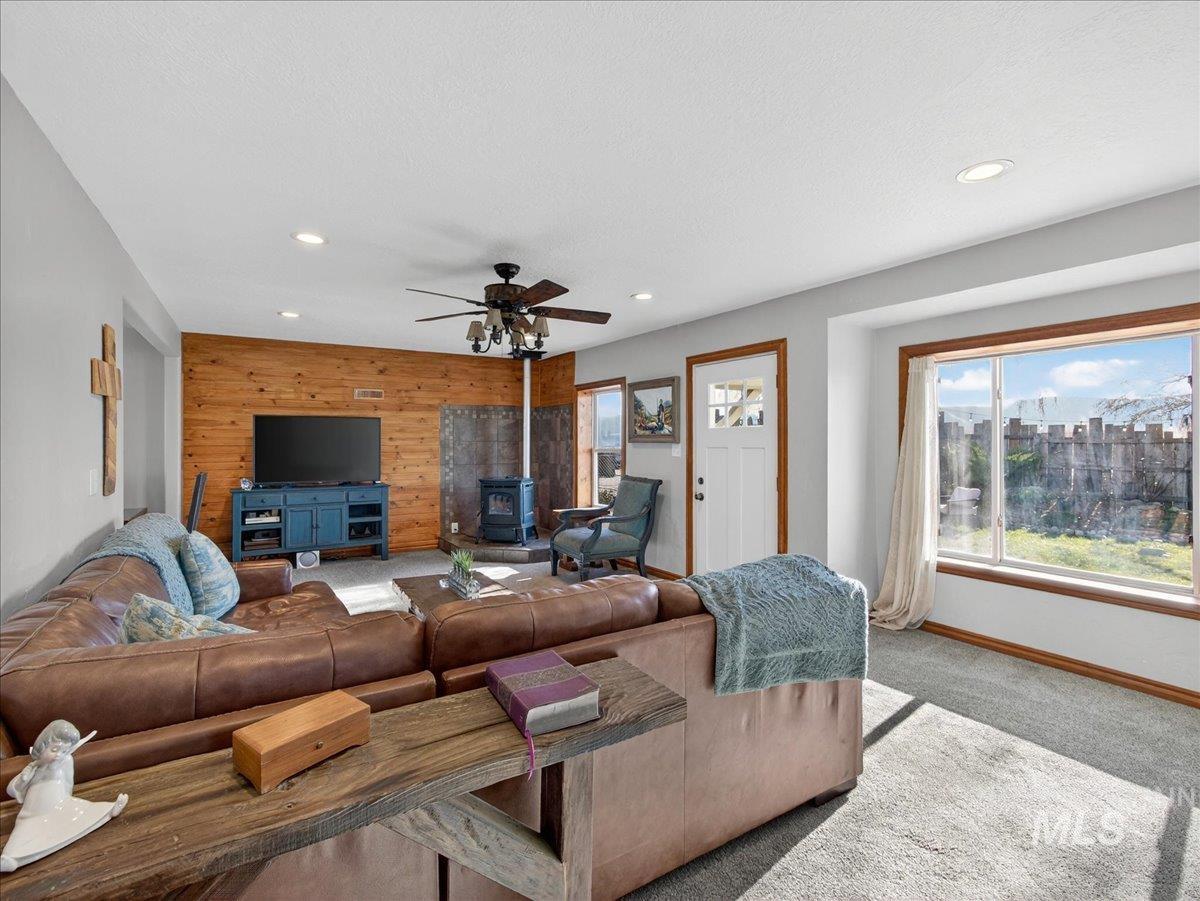 2588 W Sales Yard Road, Emmett, Idaho 83617, 3 Bedrooms, 1 Bathroom, Residential For Sale, Price $759,000,MLS 98969246