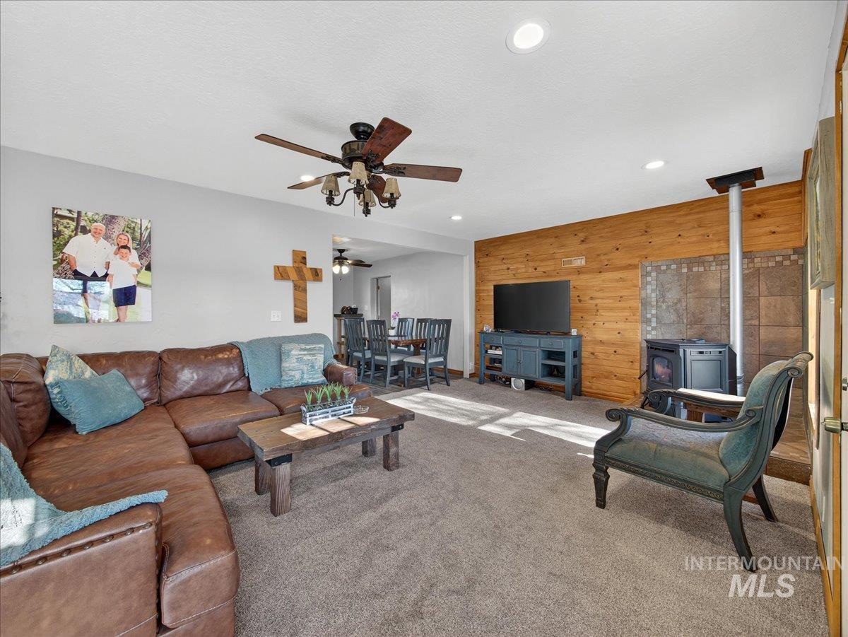 2588 W Sales Yard Road, Emmett, Idaho 83617, 3 Bedrooms, 1 Bathroom, Residential For Sale, Price $775,000,MLS 98969246