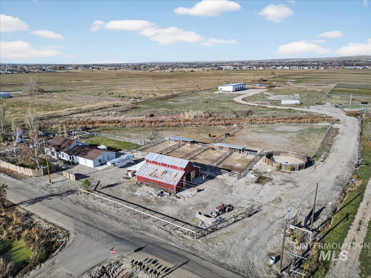 2588 W Sales Yard Road, Emmett, Idaho 83617, 3 Bedrooms, 1 Bathroom, Residential For Sale, Price $775,000,MLS 98969246