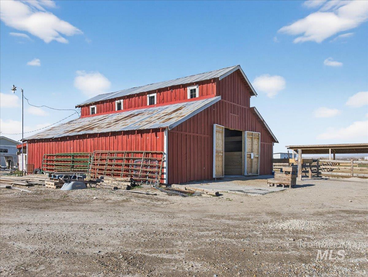 2588 W Sales Yard Road, Emmett, Idaho 83617, 3 Bedrooms, 1 Bathroom, Residential For Sale, Price $775,000,MLS 98969246