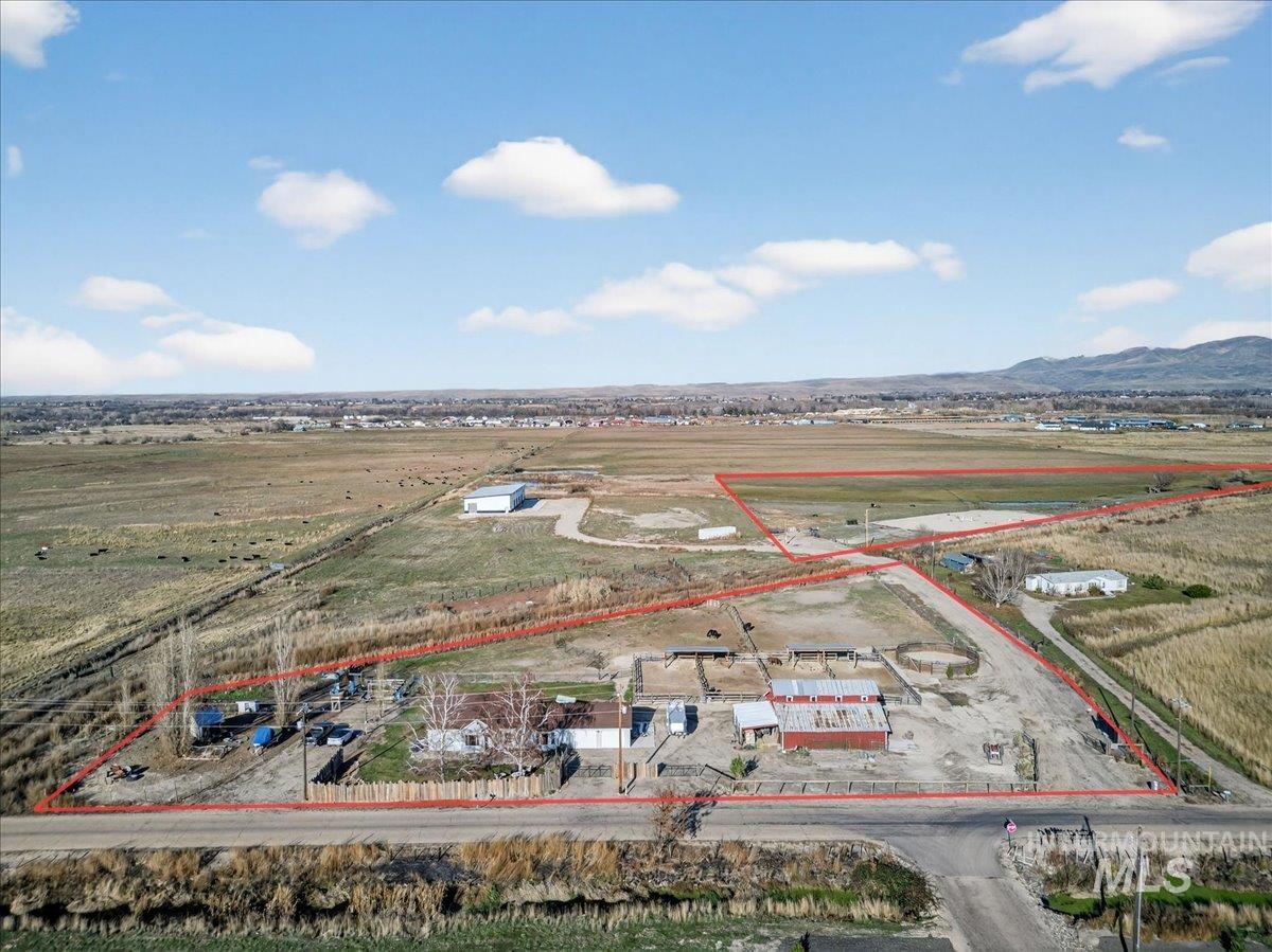 2588 W Sales Yard Road, Emmett, Idaho 83617, 3 Bedrooms, 1 Bathroom, Residential For Sale, Price $775,000,MLS 98969246