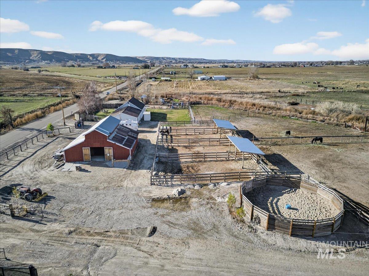 2588 W Sales Yard Road, Emmett, Idaho 83617, 3 Bedrooms, 1 Bathroom, Residential For Sale, Price $775,000,MLS 98969246