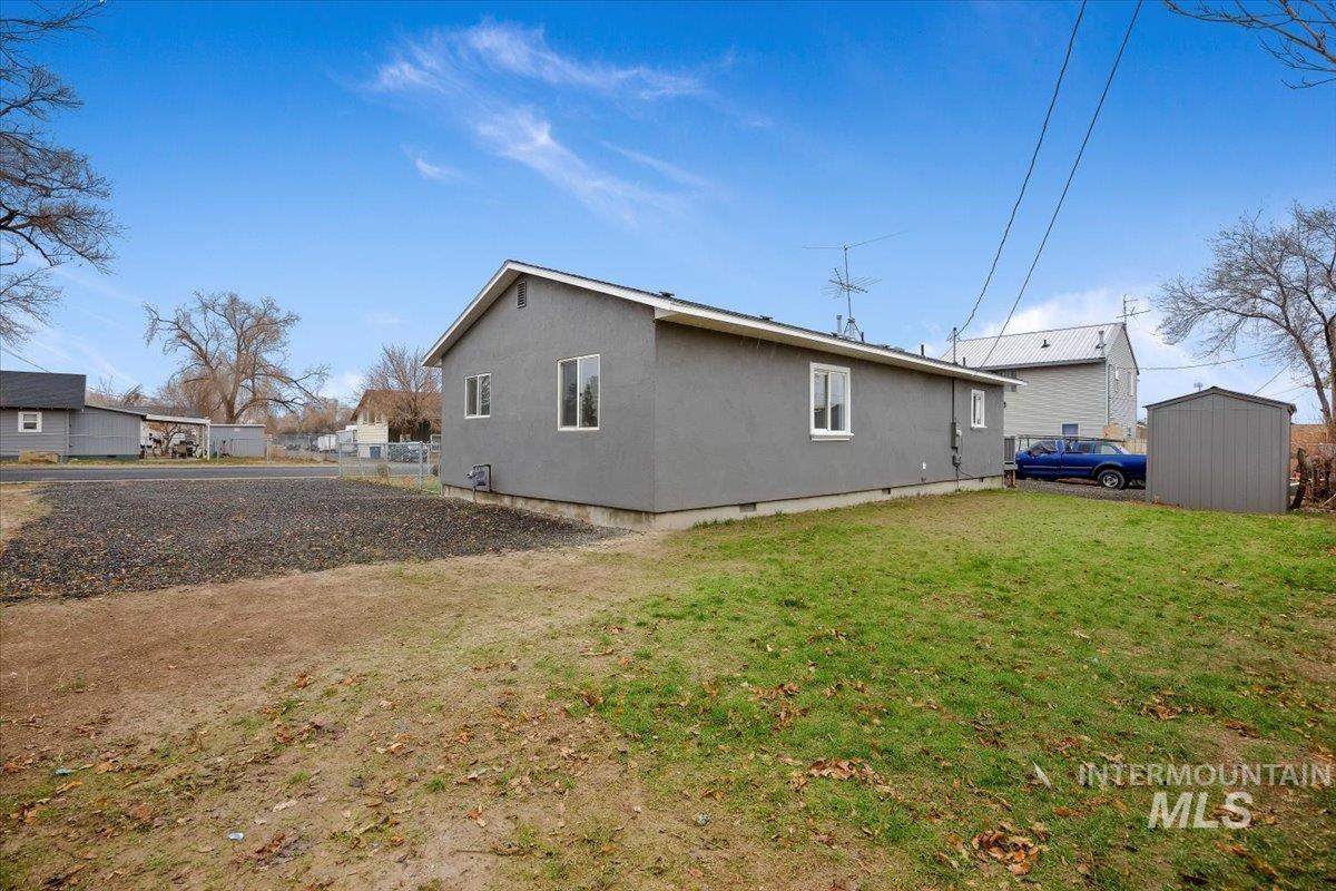 926 4Th Ave W, Twin Falls, Idaho 83301, 4 Bedrooms, 2 Bathrooms, Residential For Sale, Price $274,000,MLS 98969249