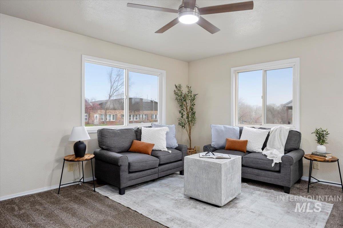 926 4Th Ave W, Twin Falls, Idaho 83301, 4 Bedrooms, 2 Bathrooms, Residential For Sale, Price $274,000,MLS 98969249