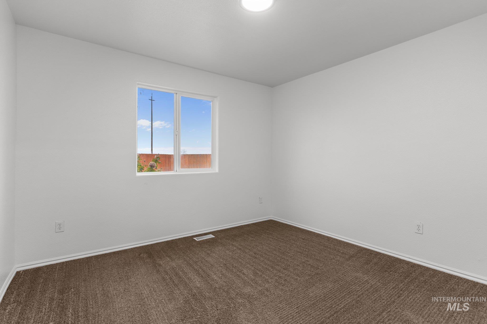 113 Rose Petal Ct, Wilder, Idaho 83676-6029, 4 Bedrooms, 2 Bathrooms, Residential For Sale, Price $339,900,MLS 98969250