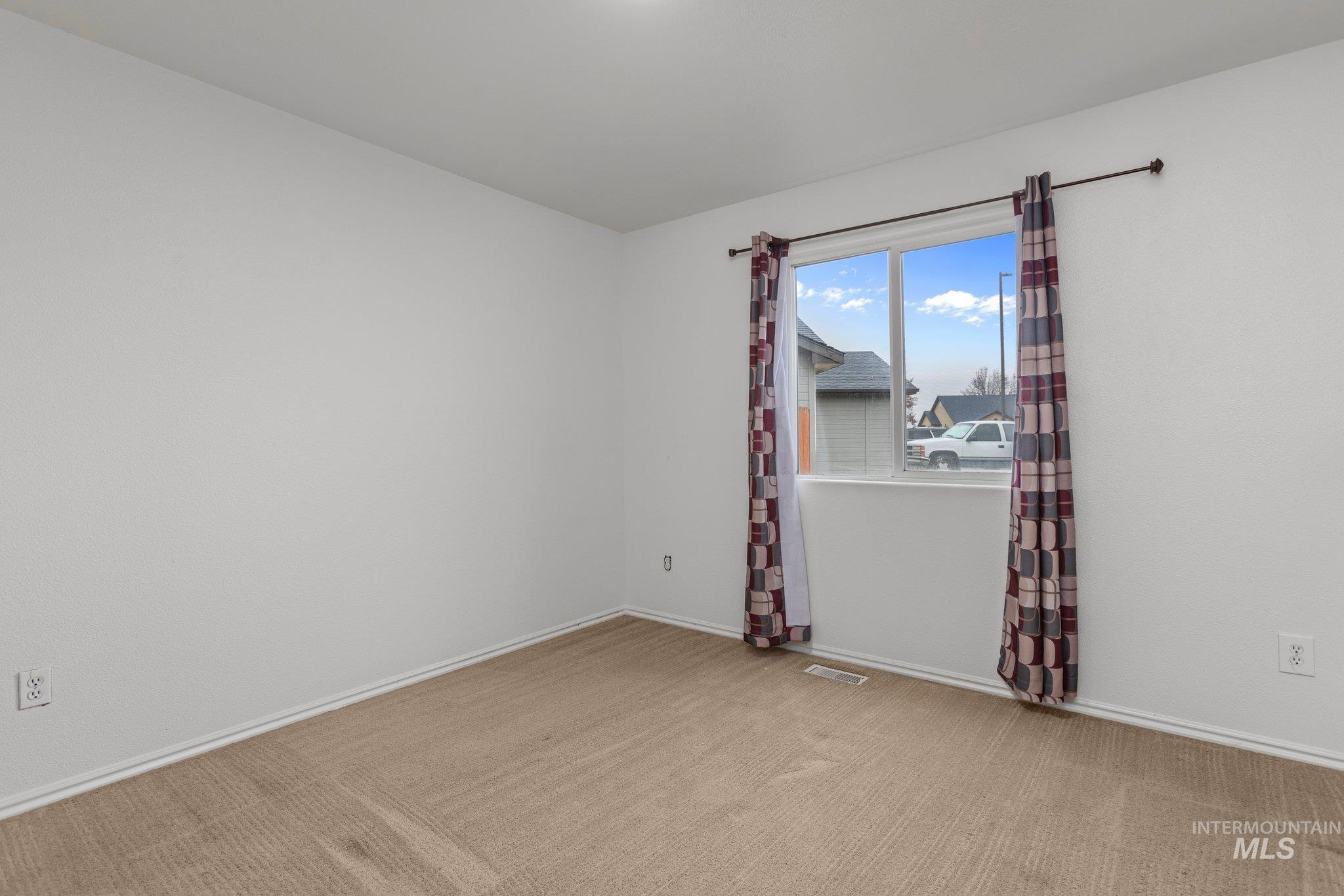 113 Rose Petal Ct, Wilder, Idaho 83676-6029, 4 Bedrooms, 2 Bathrooms, Residential For Sale, Price $339,900,MLS 98969250