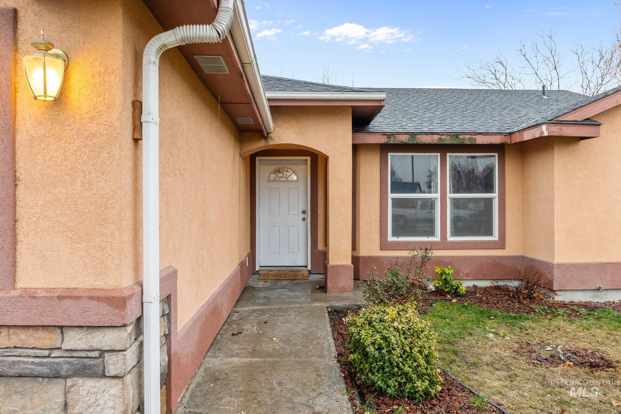 113 Rose Petal Ct, Wilder, Idaho 83676-6029, 4 Bedrooms, 2 Bathrooms, Residential For Sale, Price $339,900,MLS 98969250