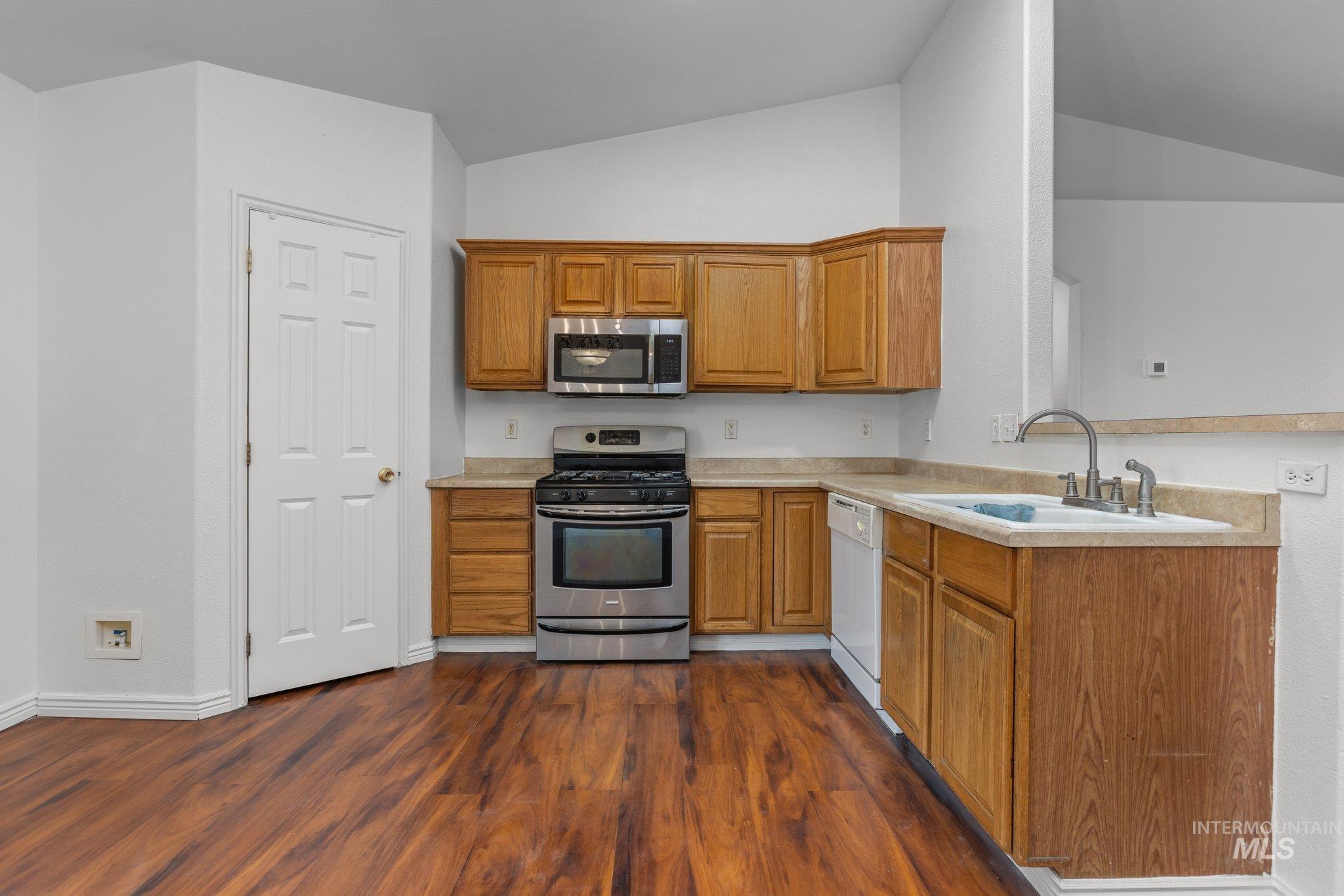 113 Rose Petal Ct, Wilder, Idaho 83676-6029, 4 Bedrooms, 2 Bathrooms, Residential For Sale, Price $339,900,MLS 98969250