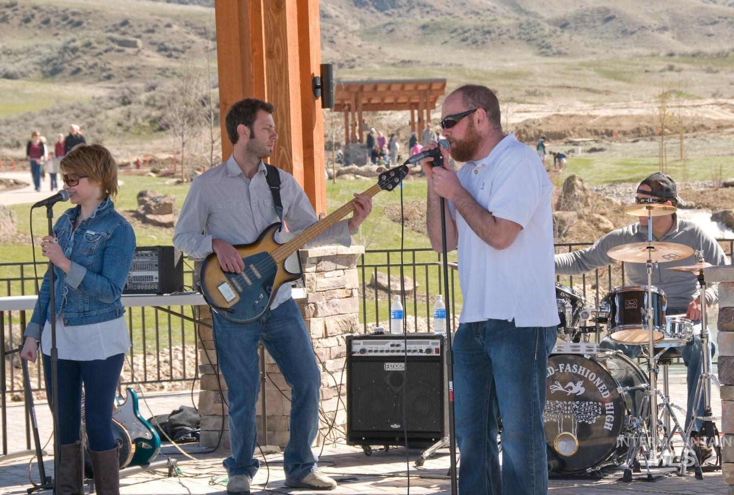 6103 E Knox Court, Eagle, Idaho 83714, 4 Bedrooms, 3.5 Bathrooms, Residential For Sale, Price $1,590,100,MLS 98969254