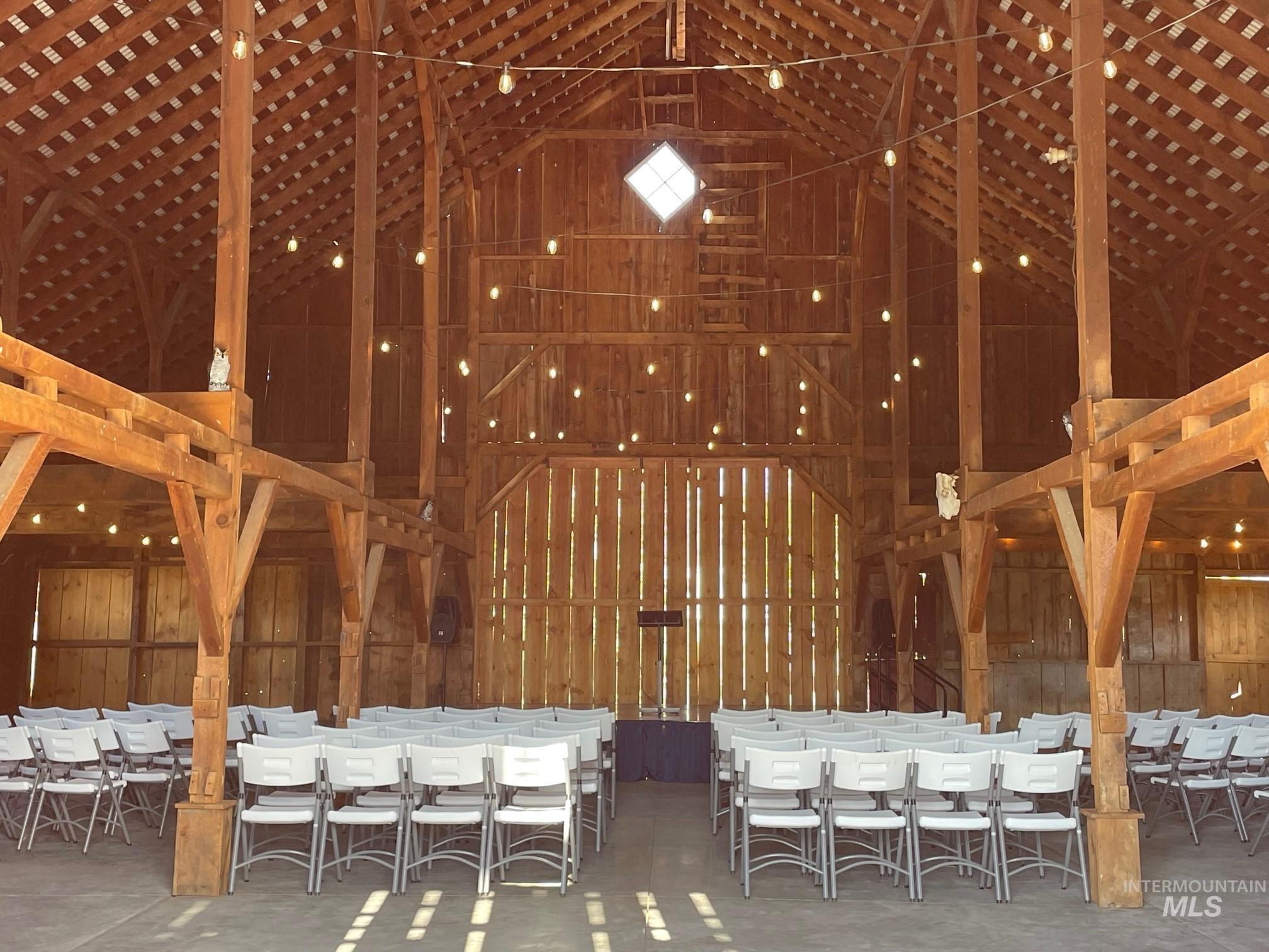 6725 S Kirsten Way, Eagle, Idaho 83629, 3 Bedrooms, 2 Bathrooms, Residential For Sale, Price $724,500,MLS 98969255