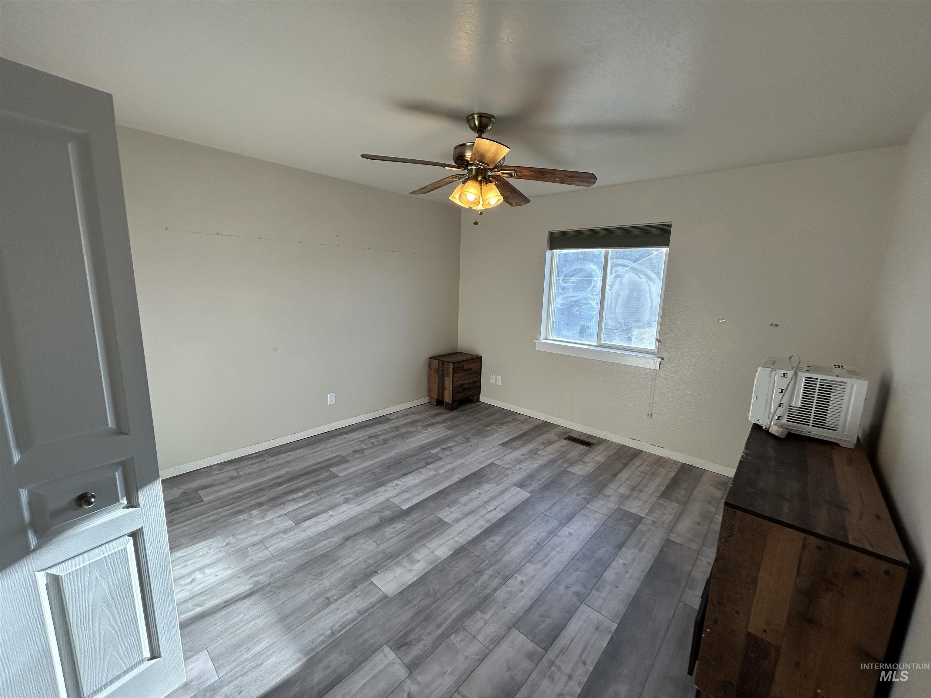 1647 Gold Street, Middleton, Idaho 83644, 5 Bedrooms, 2.5 Bathrooms, Residential For Sale, Price $454,900,MLS 98969258